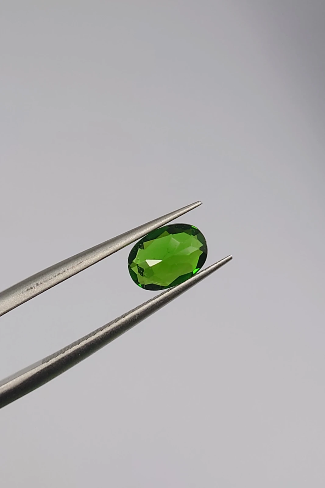 0.76ct Natural Oval Cut Chrome Diopside from Pakistan — view 2