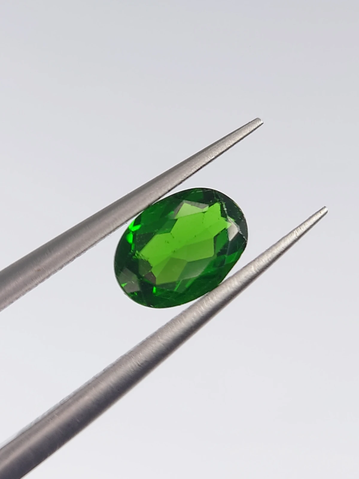 0.73ct Natural Oval Cut Chrome Diopside From Pakistan — view 4
