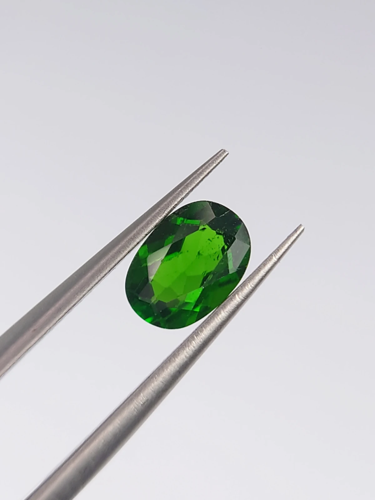 0.88ct Natural Oval Cut Chrome Diopside from Pakistan — view 5