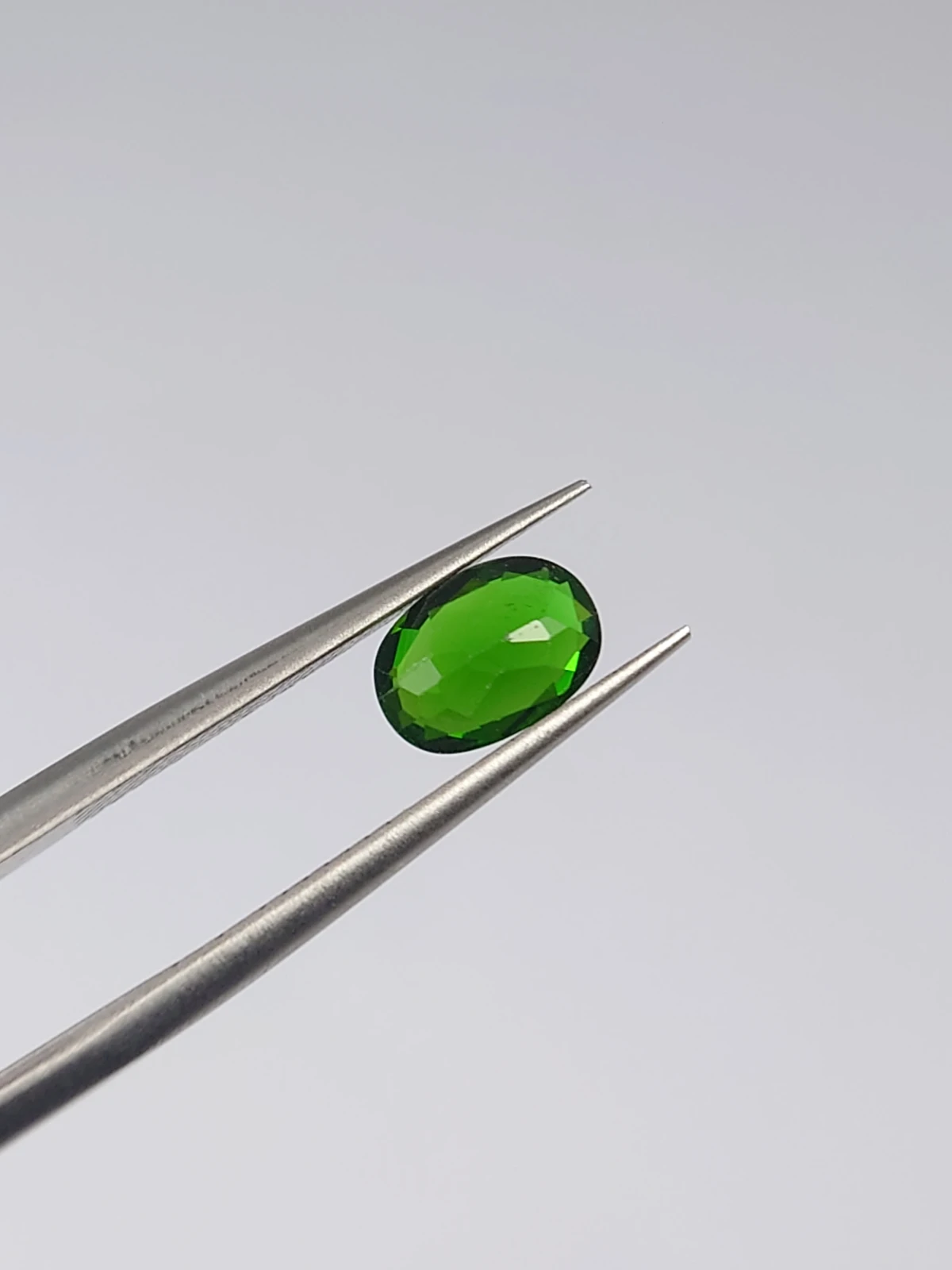 0.88ct Natural Oval Cut Chrome Diopside from Pakistan — view 2