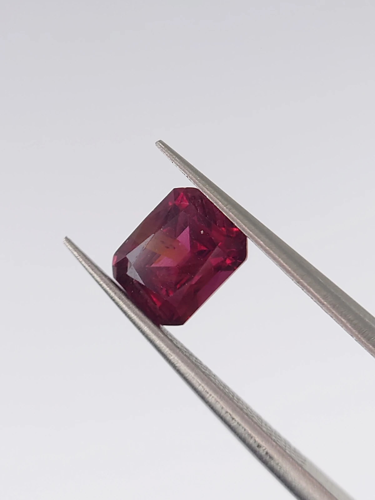 1.91 ct Natural Tanzania Malaya Garnet in Modified Cushion Cut — view 6