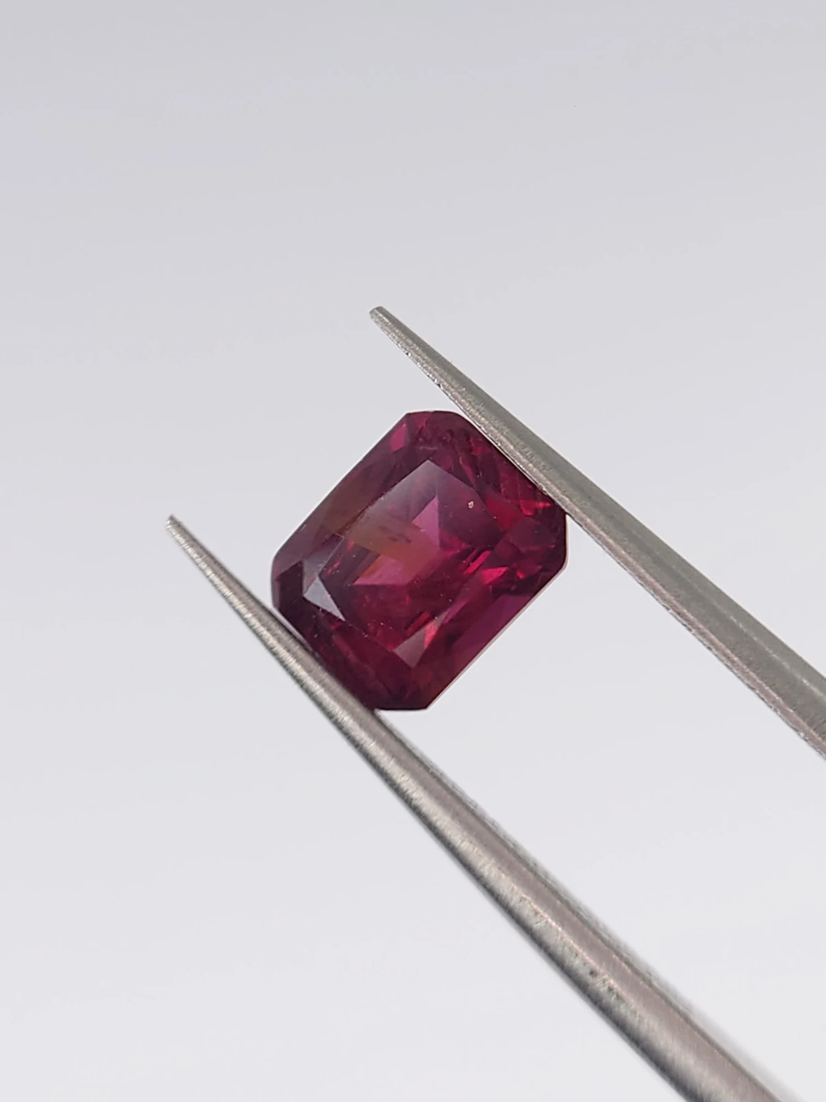 1.91 ct Natural Tanzania Malaya Garnet in Modified Cushion Cut — view 7