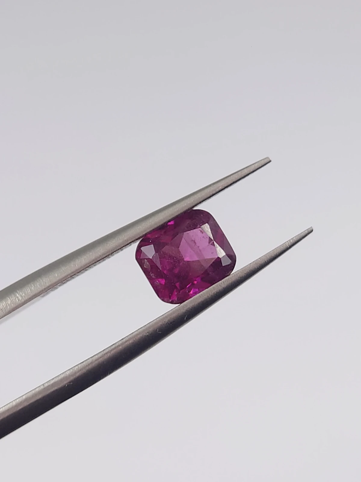 1.08ct Natural Malaya Garnet in Modified Cushion Cut from Tanzania — view 3