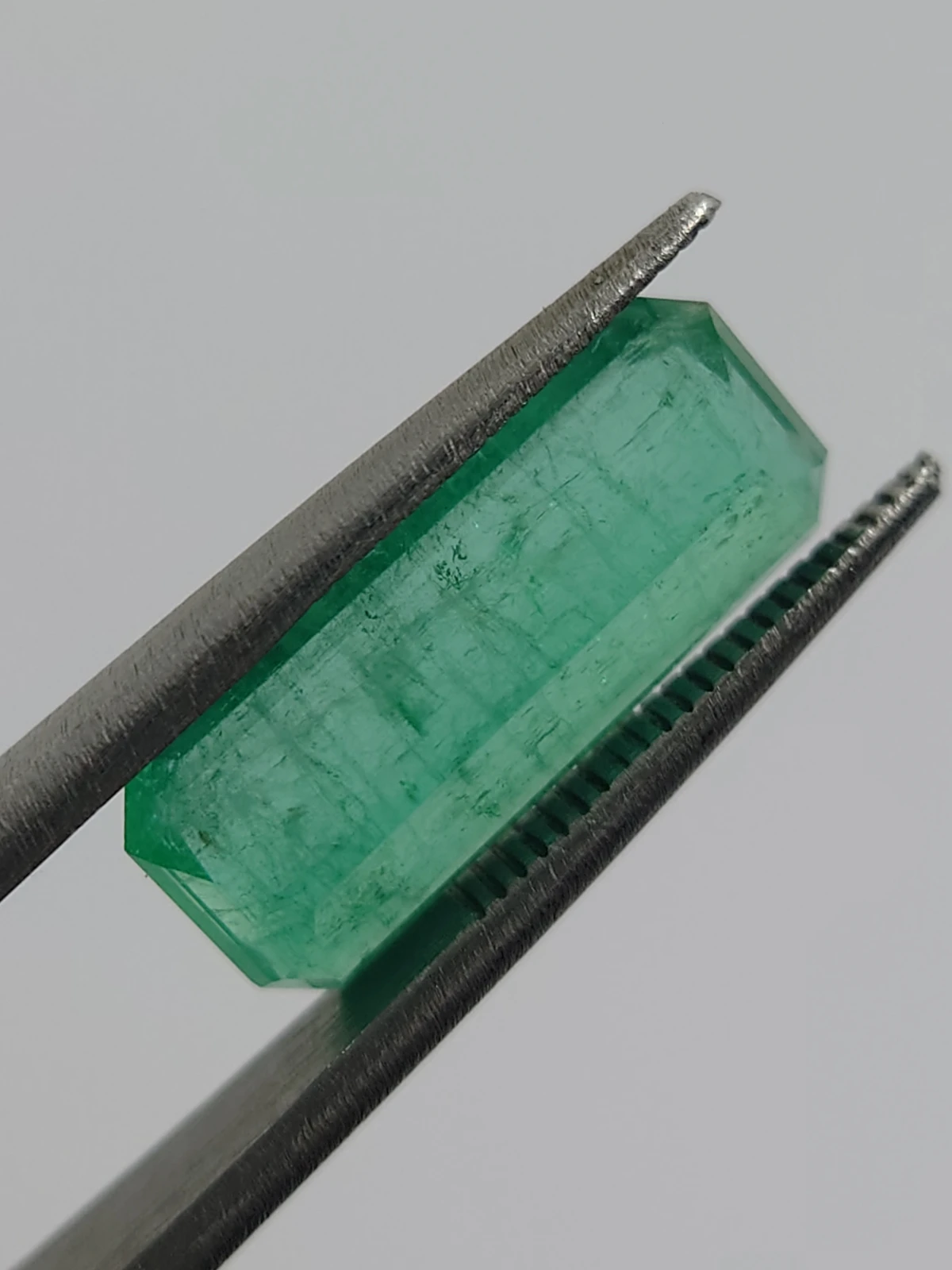 3.85ct Natural Emerald Loose Gemstone From Panjshir Afghanistan — view 3
