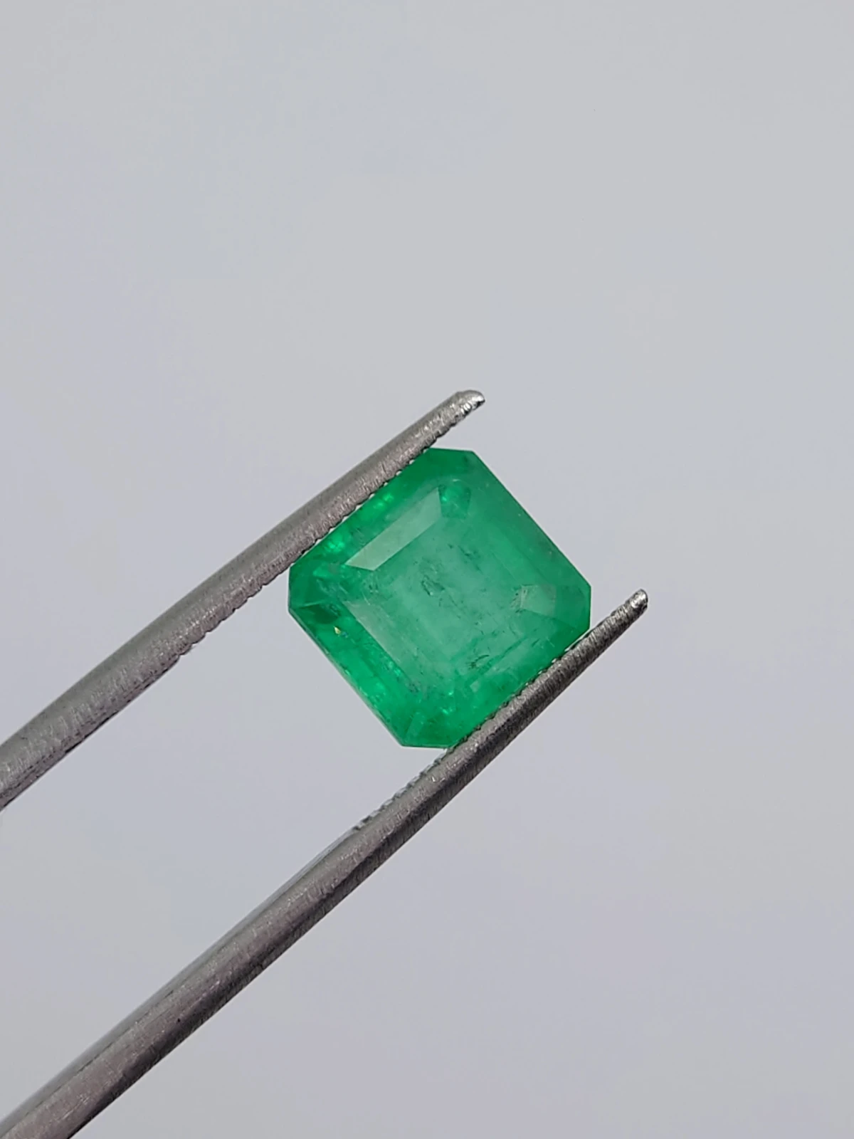 3.8ct Natural Emerald From Panjshir Valley Afghanistan — view 2