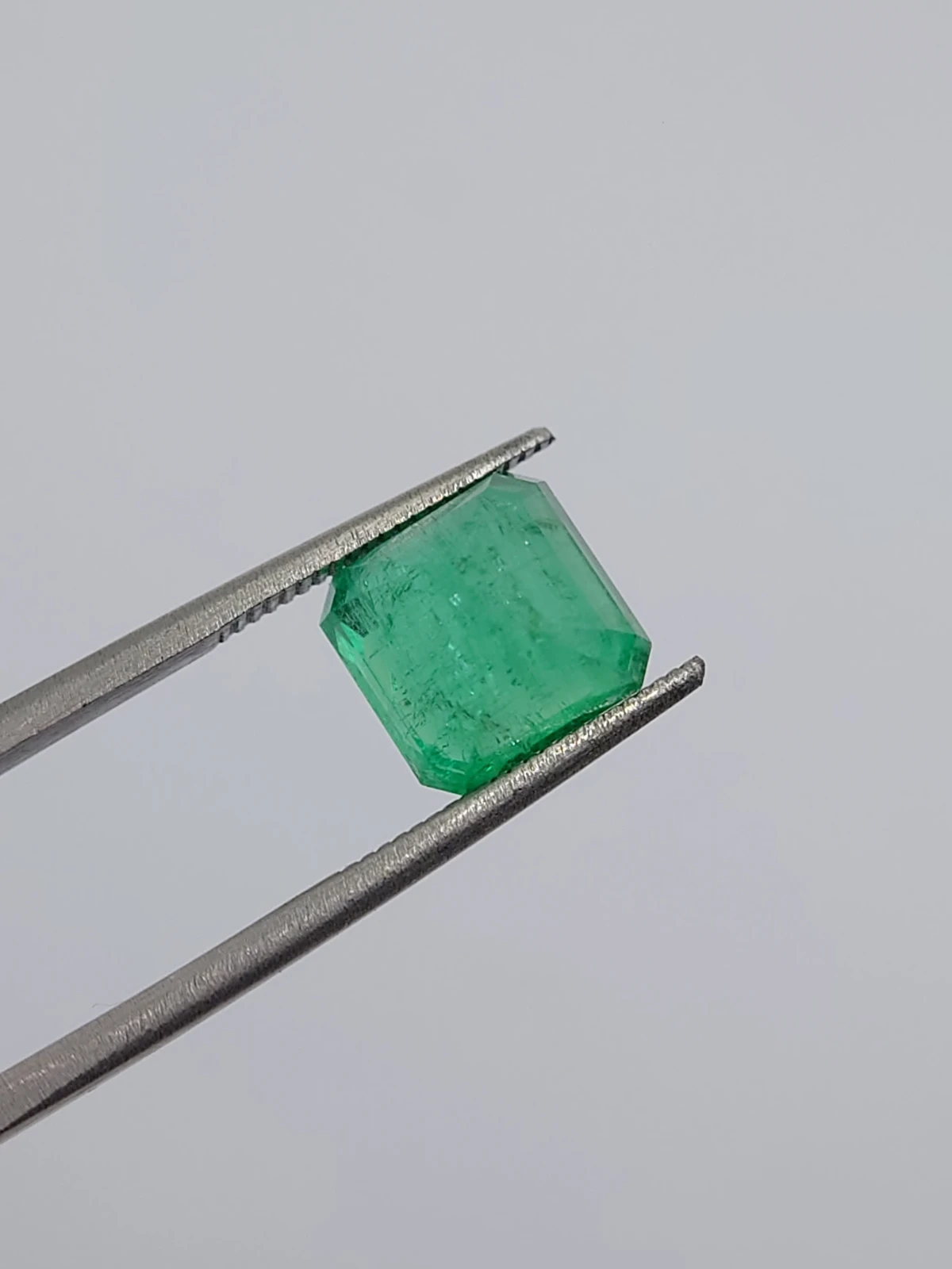 3.8ct Natural Emerald From Panjshir Valley Afghanistan — view 3