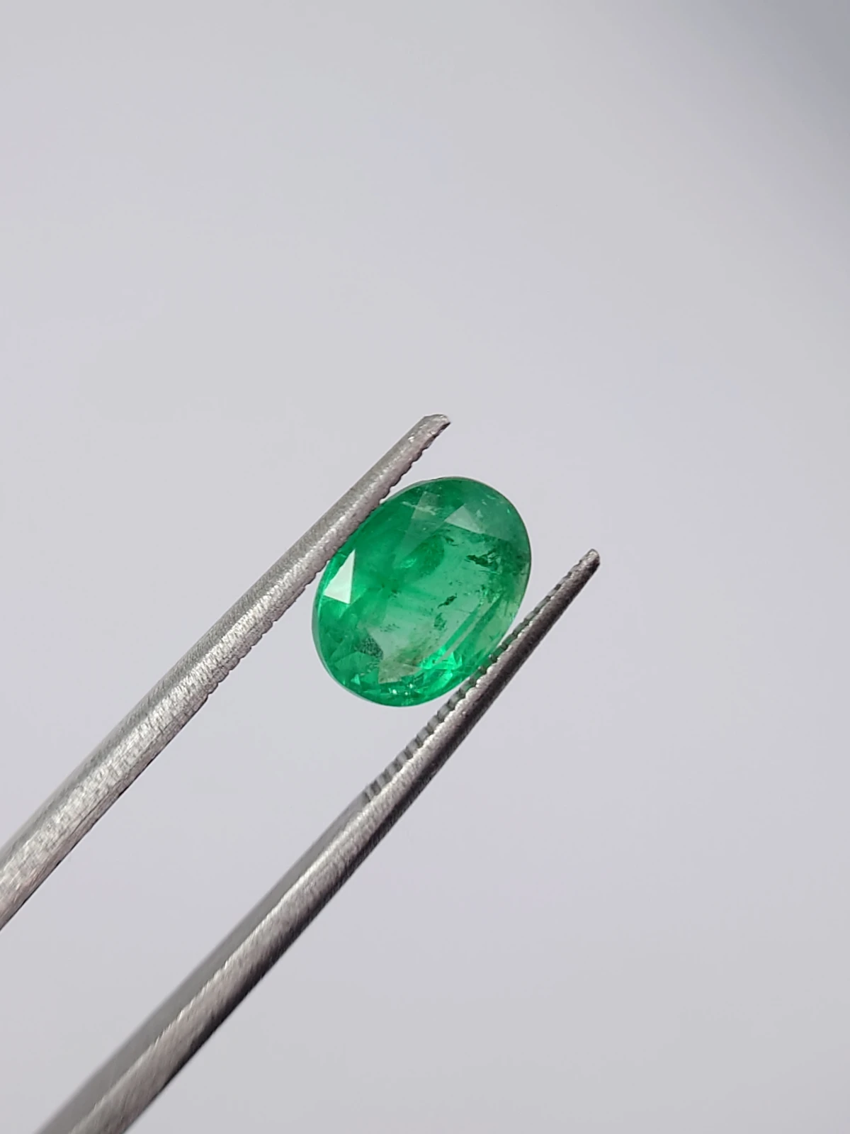 2.6ct Natural Emerald From Panjshir  Valley Afghanistan — view 1