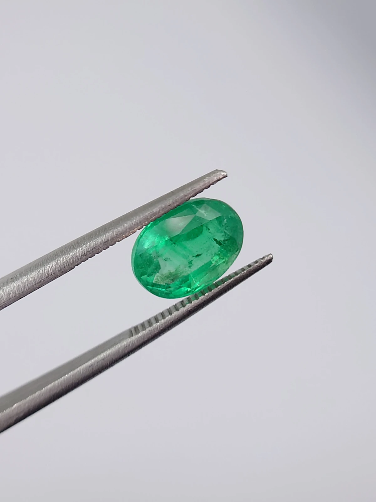 2.6ct Natural Emerald From Panjshir  Valley Afghanistan — view 3
