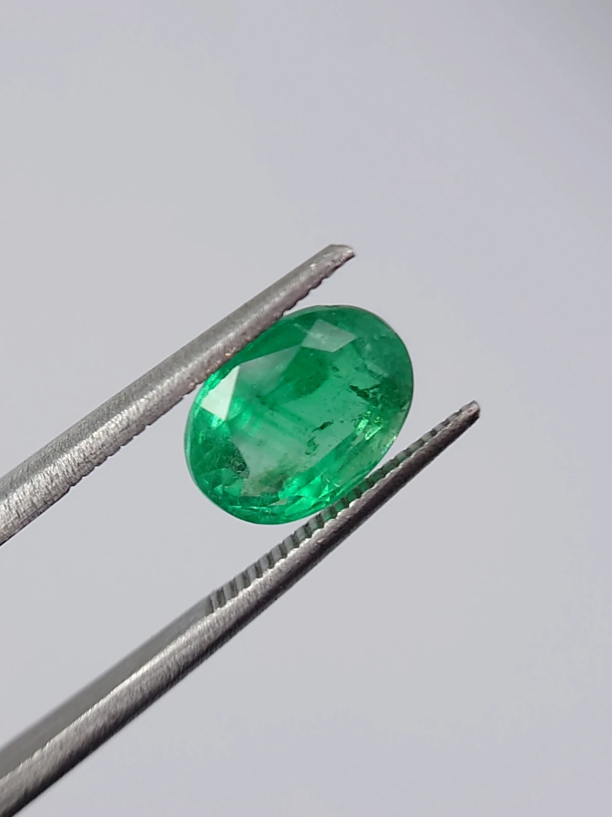2.6ct Natural Emerald From Panjshir  Valley Afghanistan — view 5