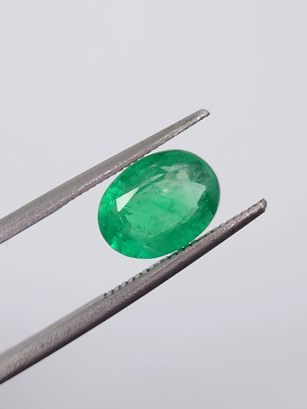 2.6ct Natural Emerald From Panjshir  Valley Afghanistan — view 9
