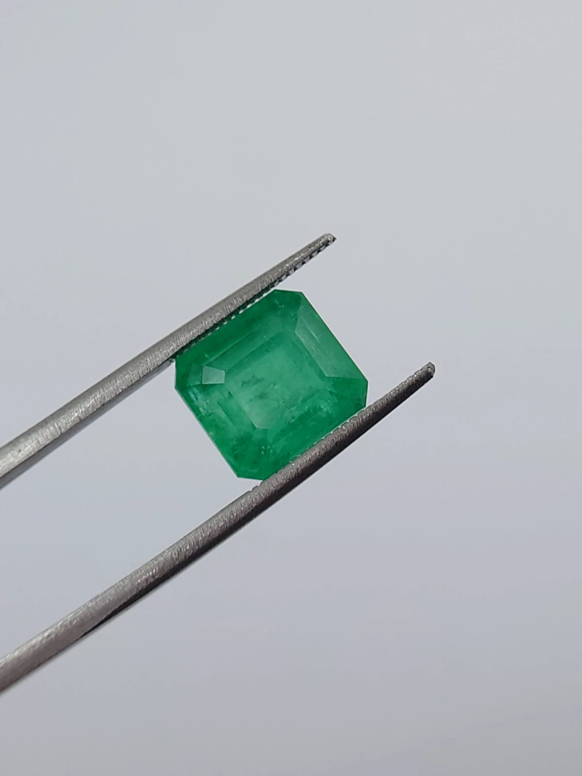 5.71ct Natural Emerald From Panjshir Valley Afghanistan — view 5