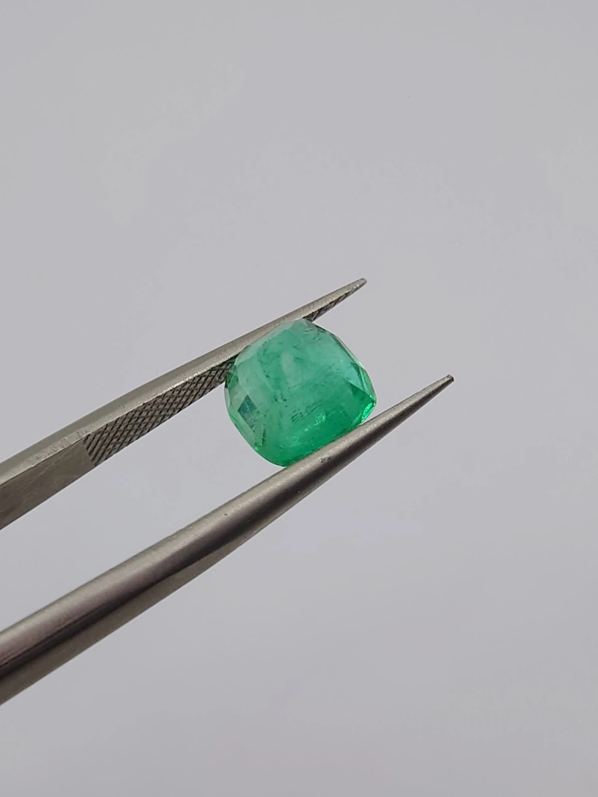 2.35ct Natural Emerald From Panjshir Valley Afghanistan — view 2