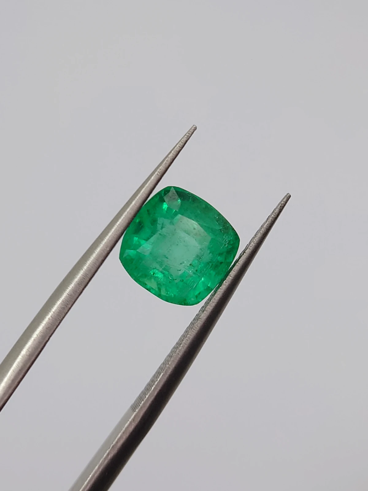 2.35ct Natural Emerald From Panjshir Valley Afghanistan — view 5