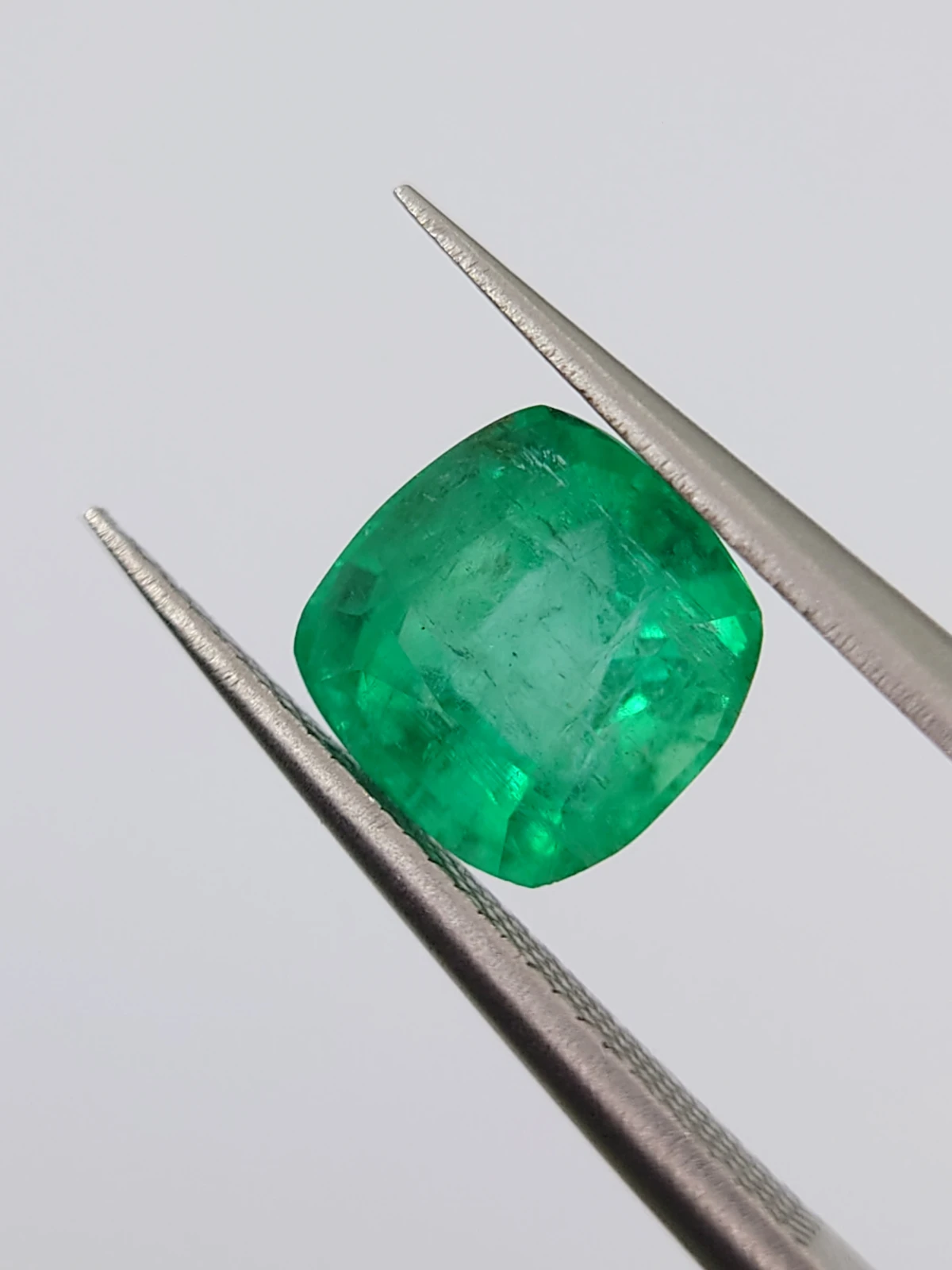 2.35ct Natural Emerald From Panjshir Valley Afghanistan — view 6