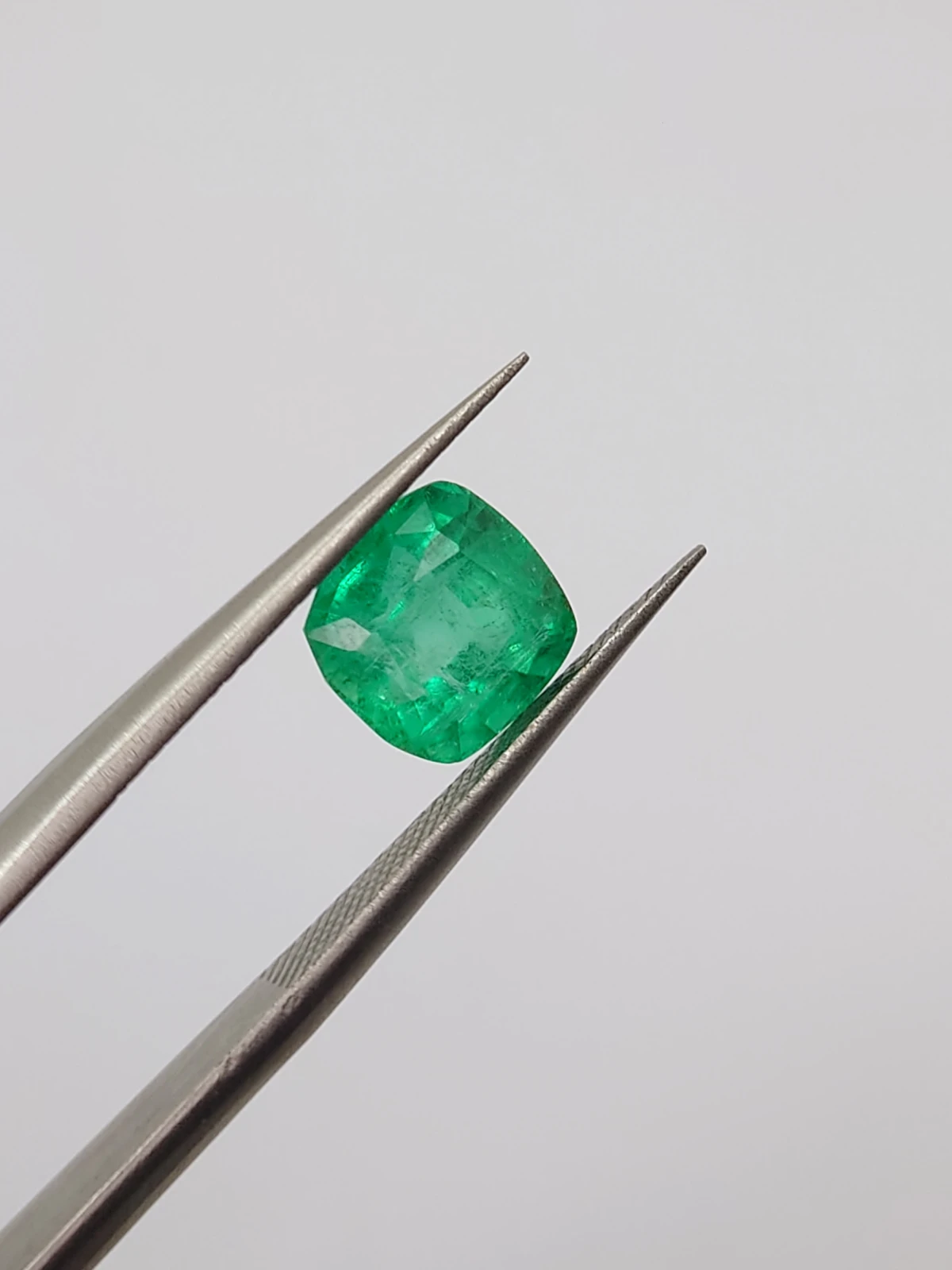 2.35ct Natural Emerald From Panjshir Valley Afghanistan — view 7