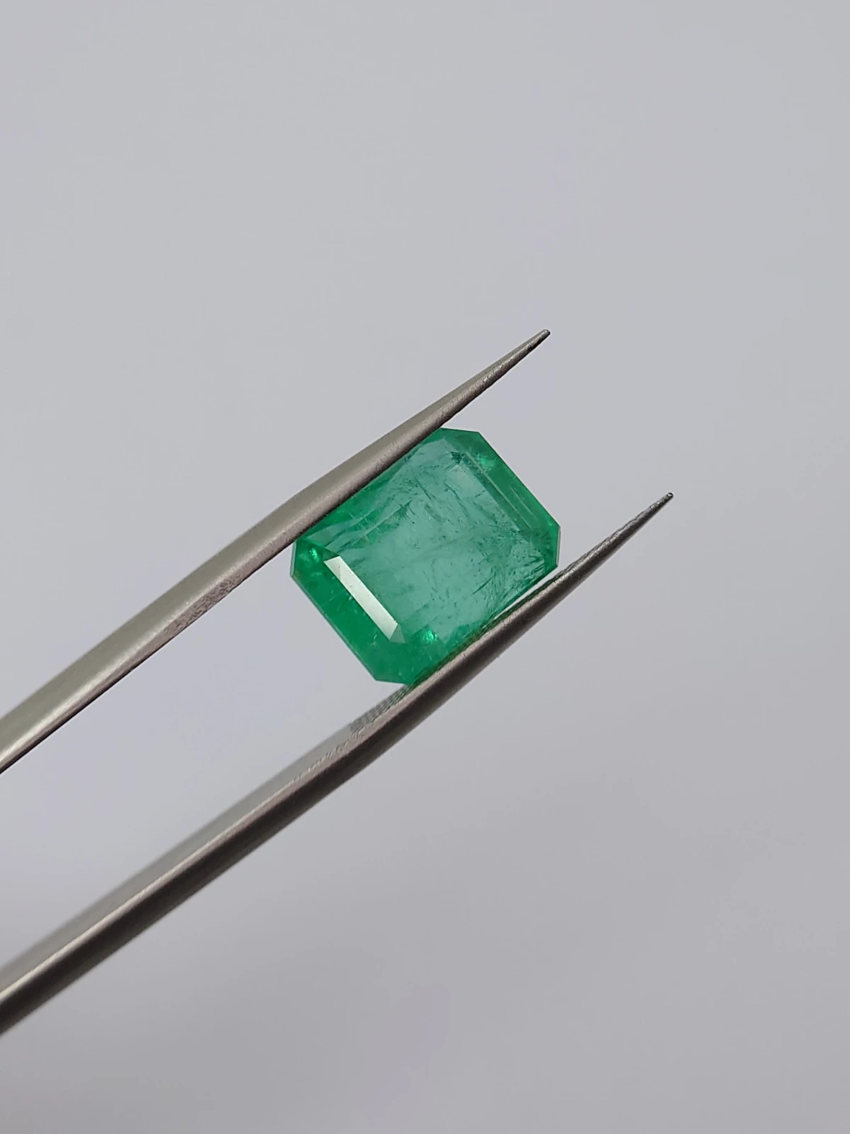 6.10ct Natural Emerald From Panjshir Valley Afghanistan — view 1