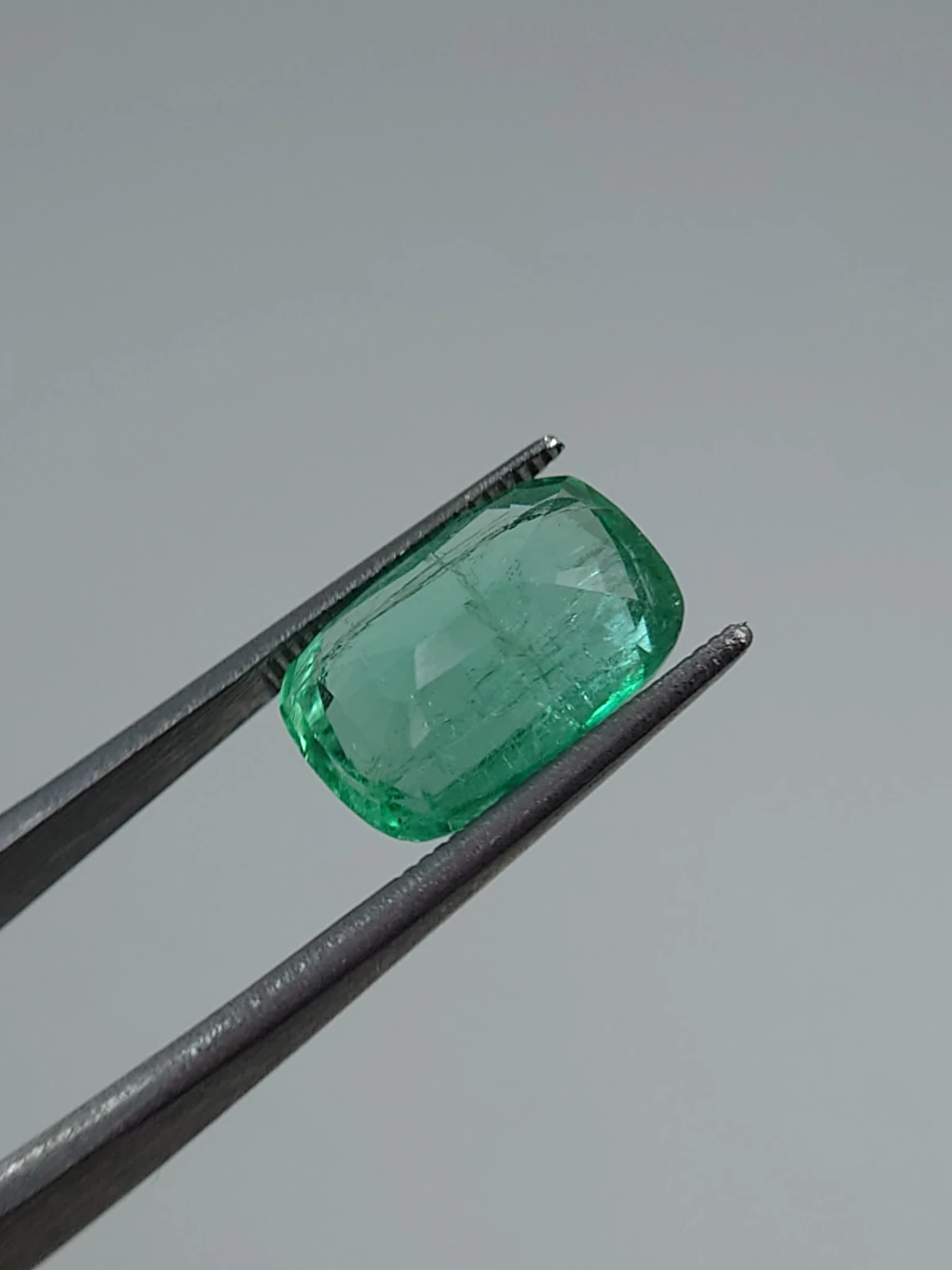 5.4ct Natural Emerald From Panjshir Valley Afghanistan — view 3