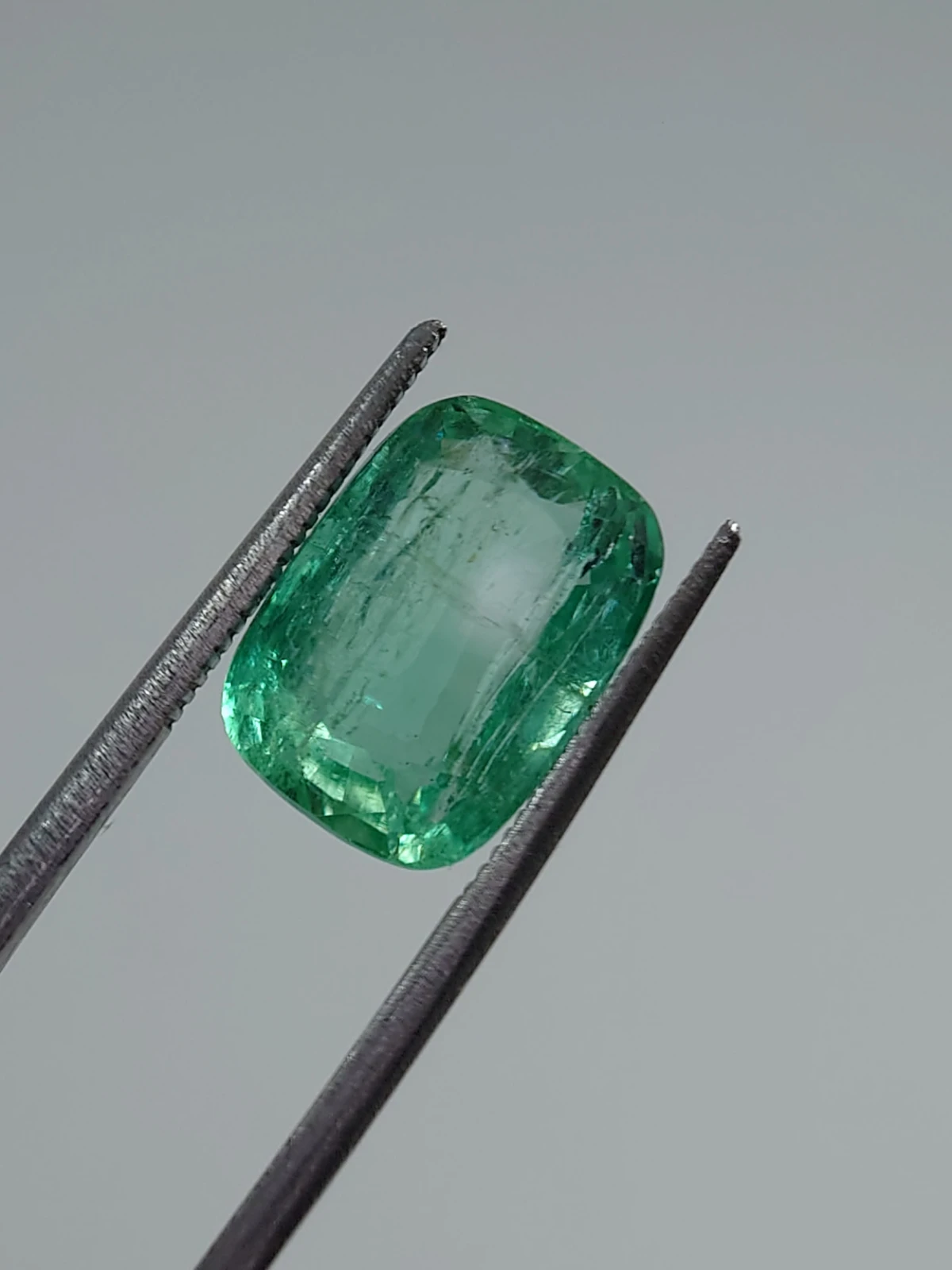 5.4ct Natural Emerald From Panjshir Valley Afghanistan — view 4