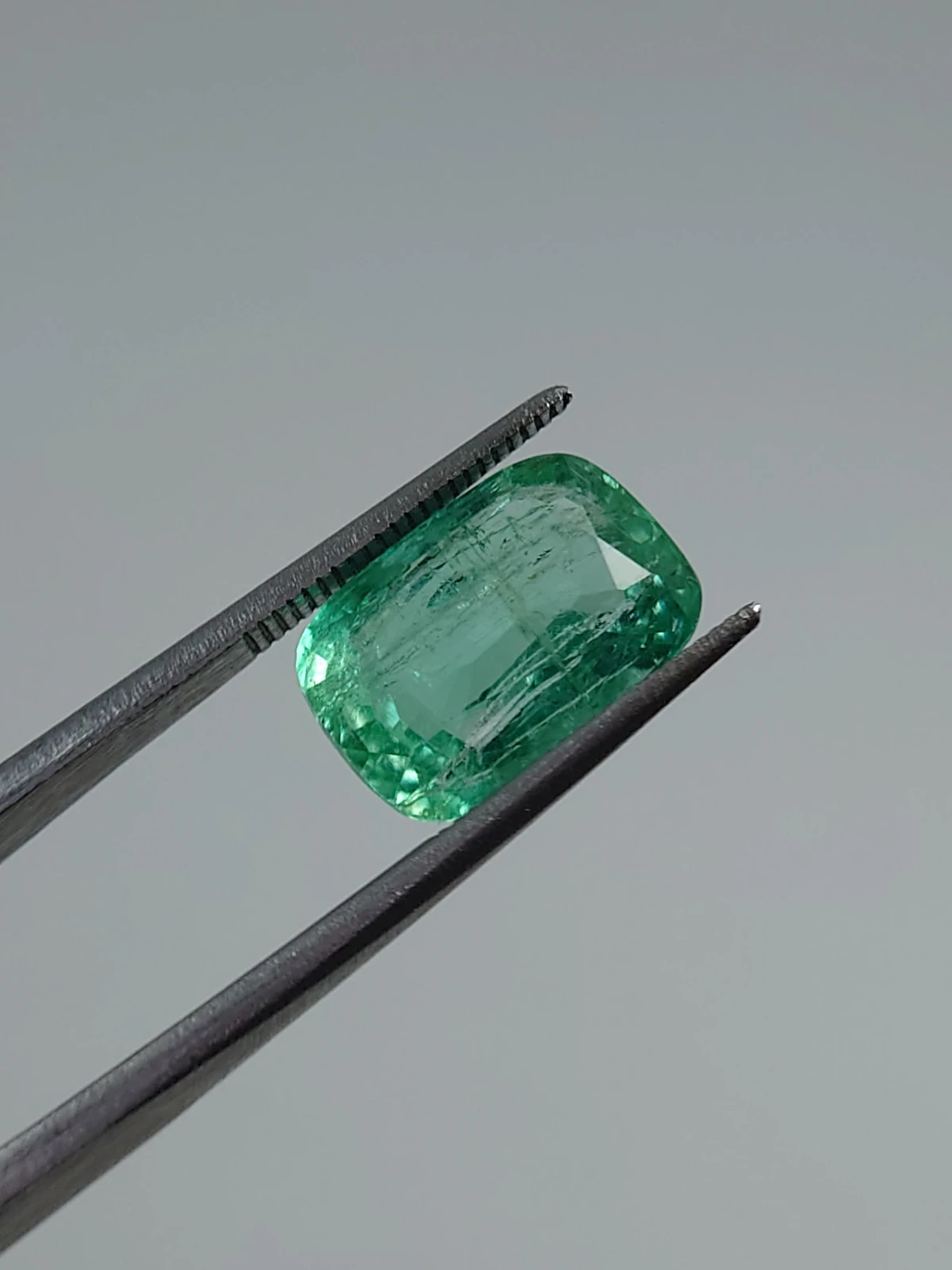 5.4ct Natural Emerald From Panjshir Valley Afghanistan — view 5