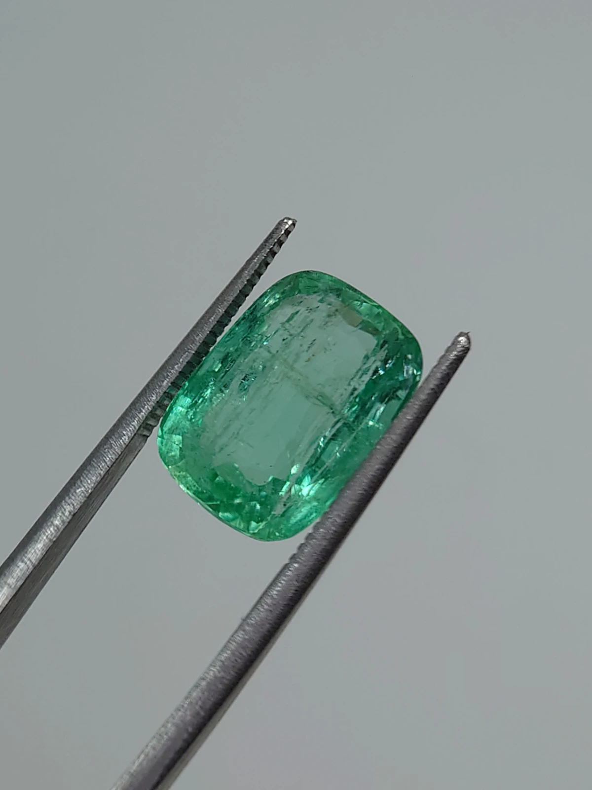 5.4ct Natural Emerald From Panjshir Valley Afghanistan — view 8