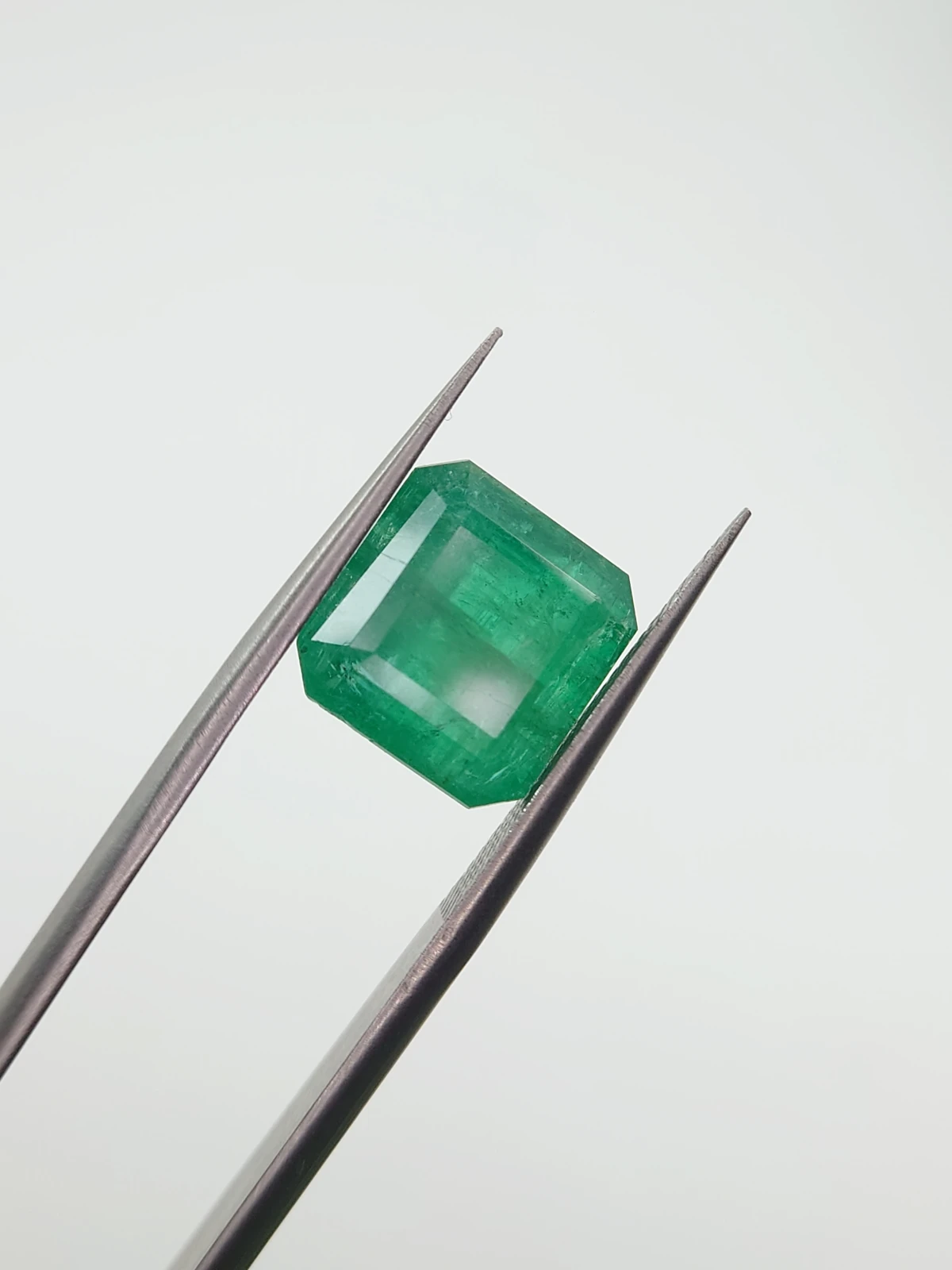 5.75ct Natural Emerald From Panjshir Valley Afghanistan — view 4