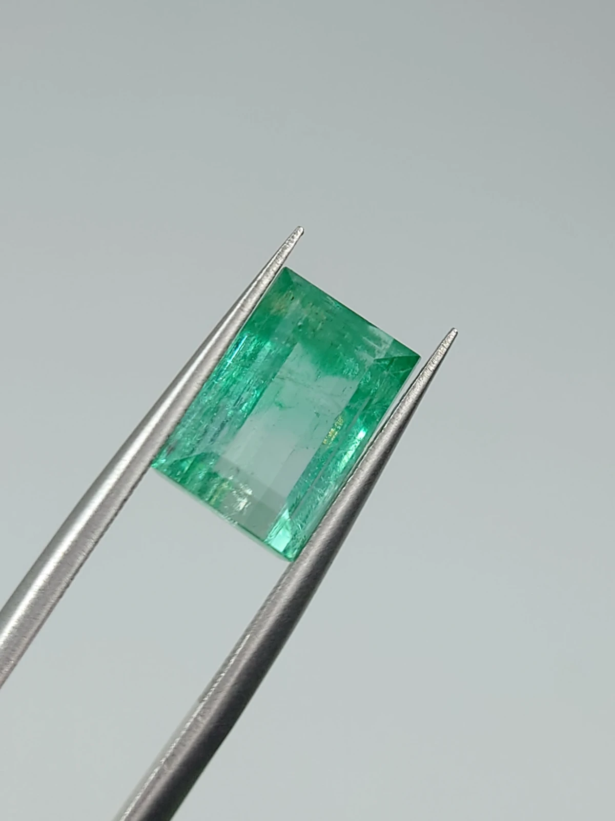 3.70ct Natural Emerald From Panjshir Valley Afghanistan — view 7