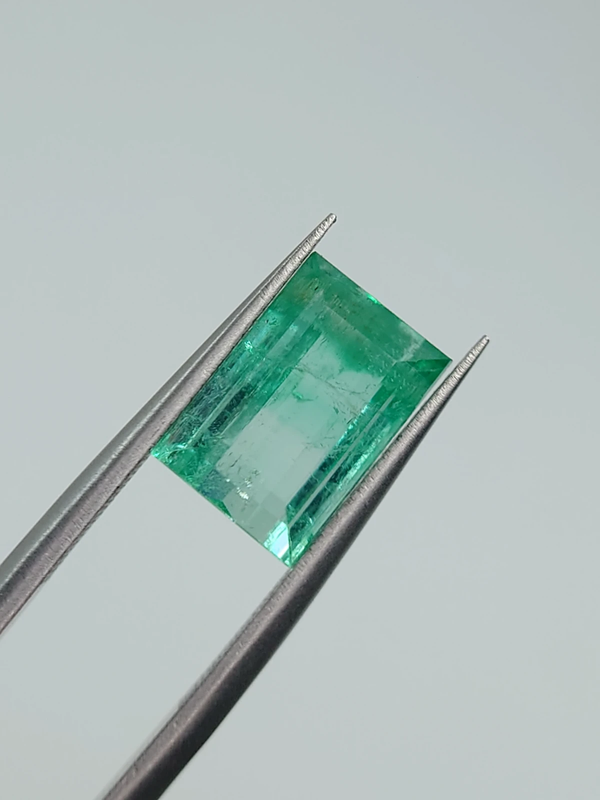3.70ct Natural Emerald From Panjshir Valley Afghanistan — view 2