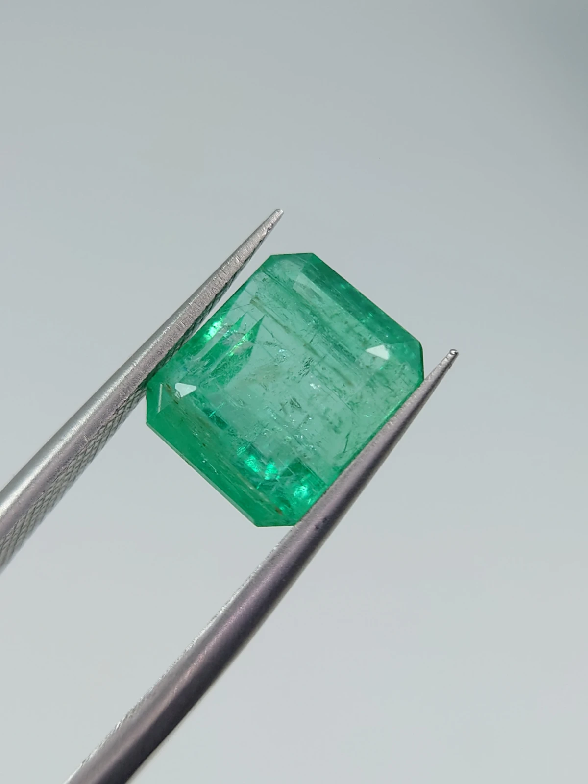 5.14ct Natural Emerald From Panjshir Valley Afghanistan — view 1