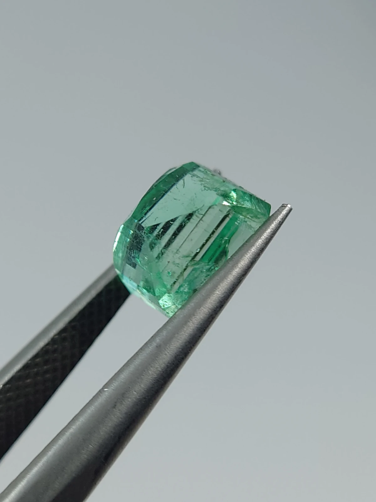 1.59ct Natural Emerald From Panjshir Valley Afghanistan — view 3