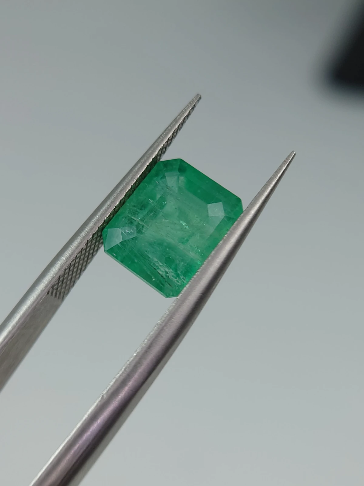 4.06ct Natural Emerald From Panjshir Valley Afghanistan — view 1