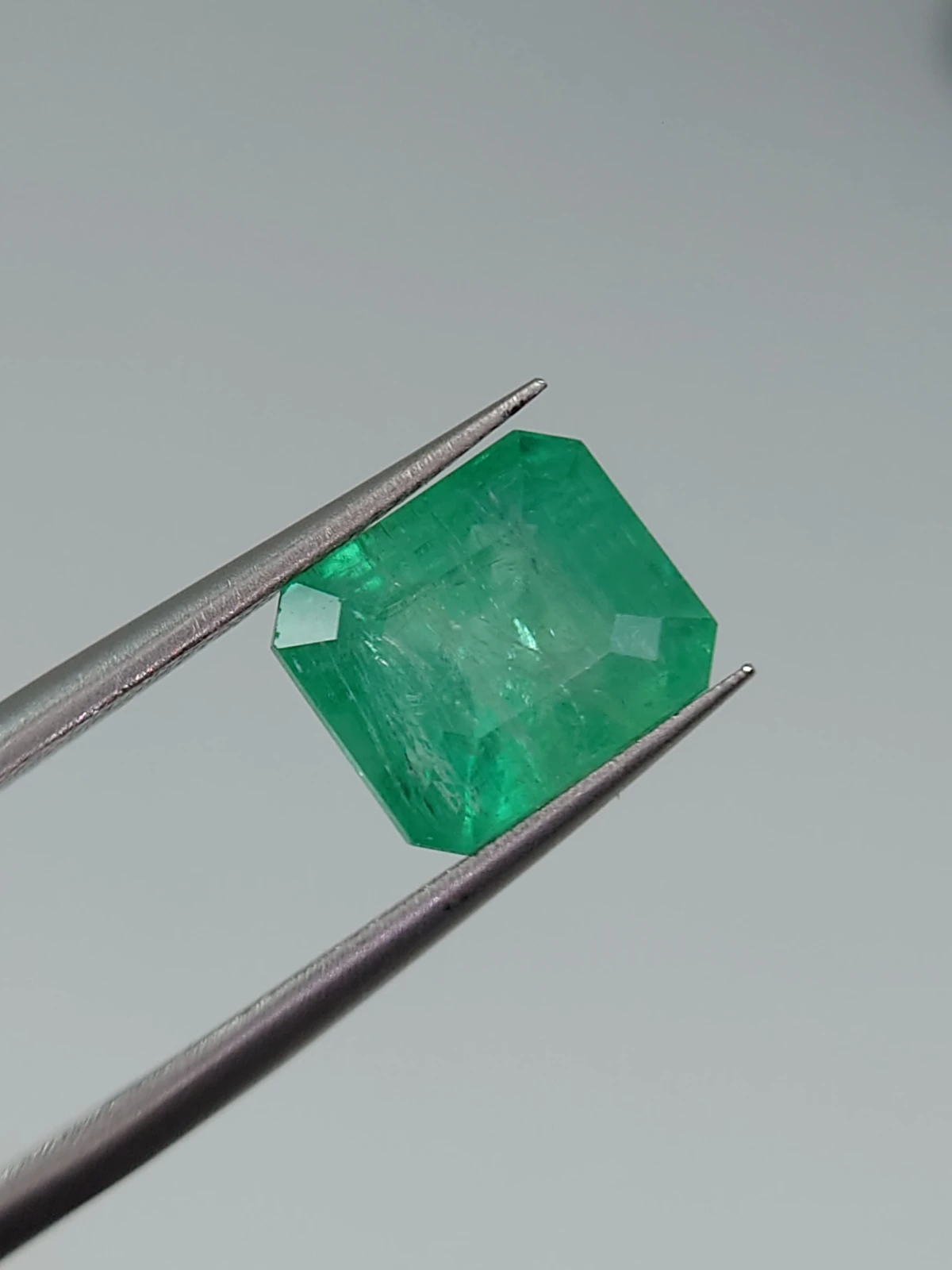 4.06ct Natural Emerald From Panjshir Valley Afghanistan — view 4