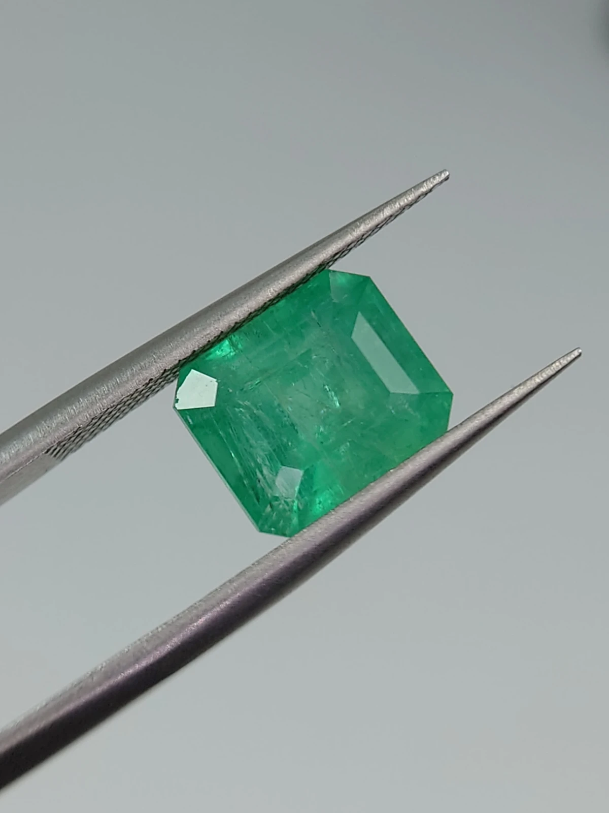 4.06ct Natural Emerald From Panjshir Valley Afghanistan — view 3
