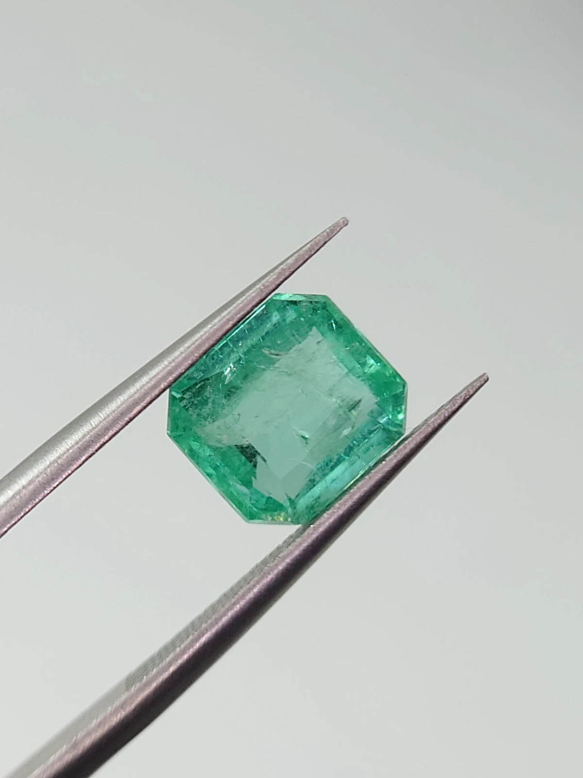 2.46ct Natural Emerald From Panjshir Valley Afghanistan — view 1