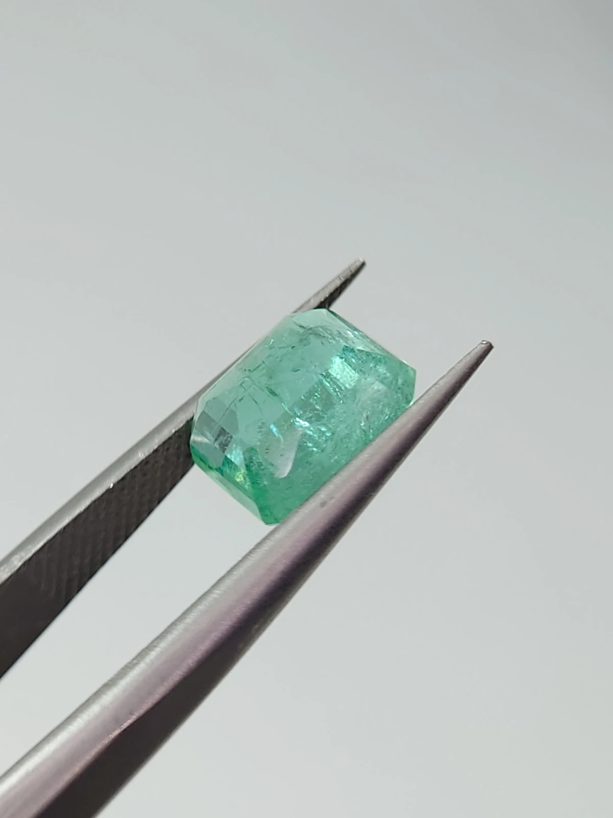 2.46ct Natural Emerald From Panjshir Valley Afghanistan — view 2