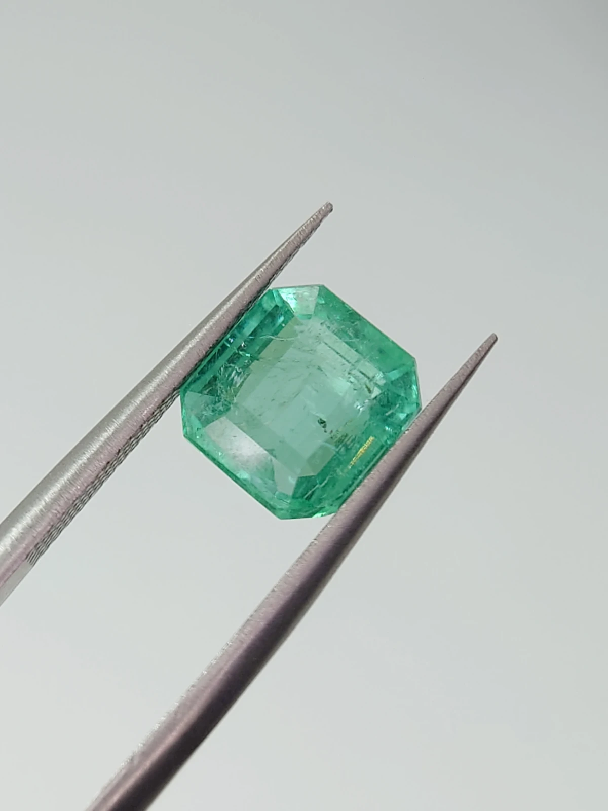 2.46ct Natural Emerald From Panjshir Valley Afghanistan — view 4