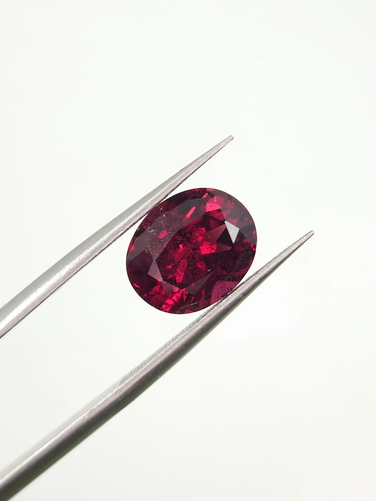 4.56ct Natural Malaya Garnet in Oval Cut loose gemstone From Tanzania — view 1