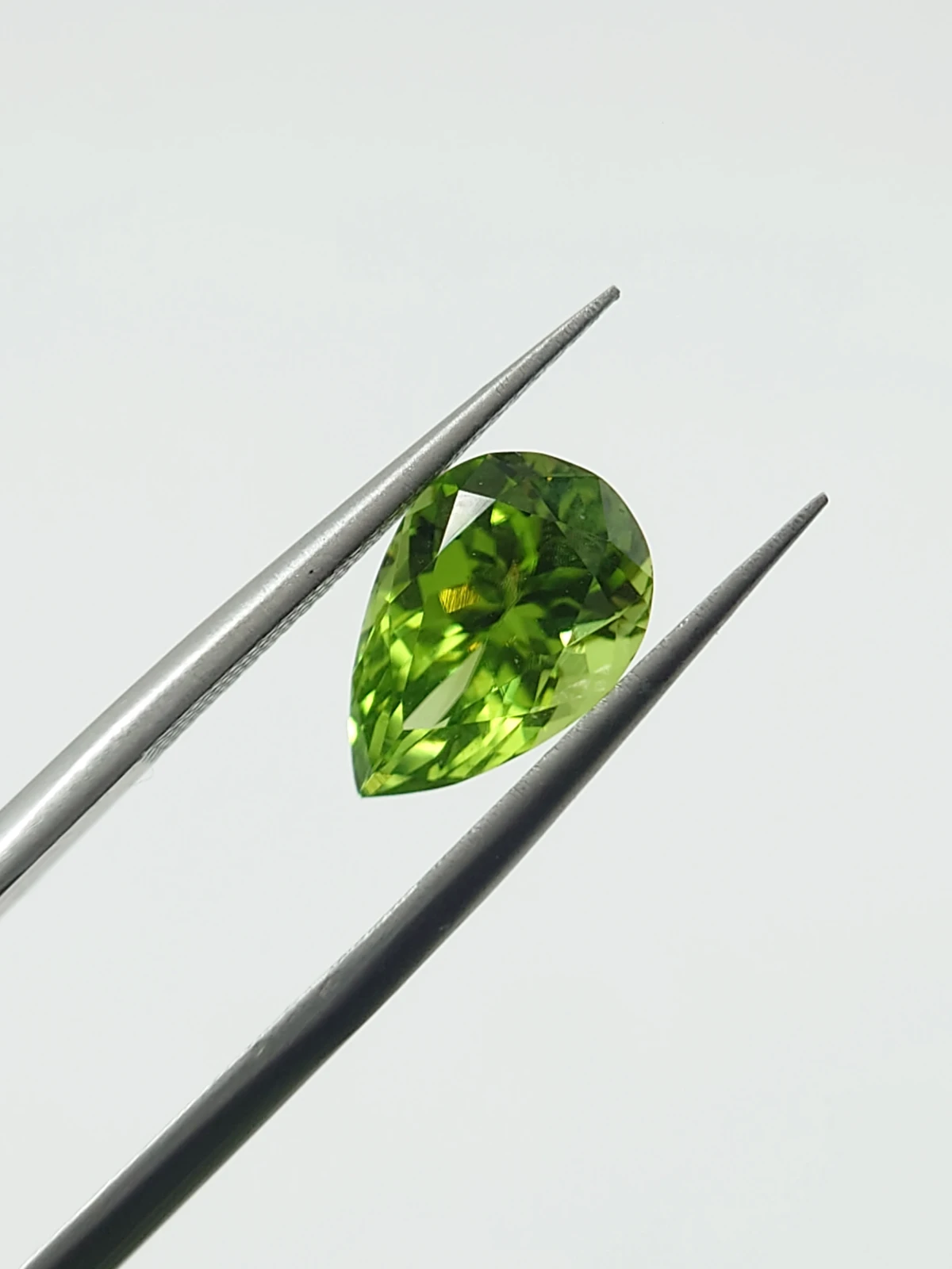 2.71ct Natural Peridot in Pear Cut Loose Gemstone From Pakistan — view 4