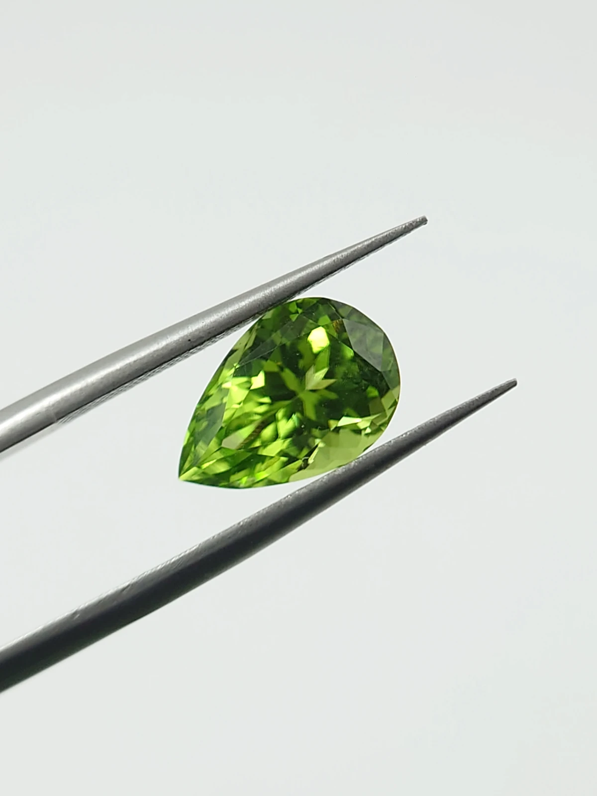 2.71ct Natural Peridot in Pear Cut Loose Gemstone From Pakistan — view 7