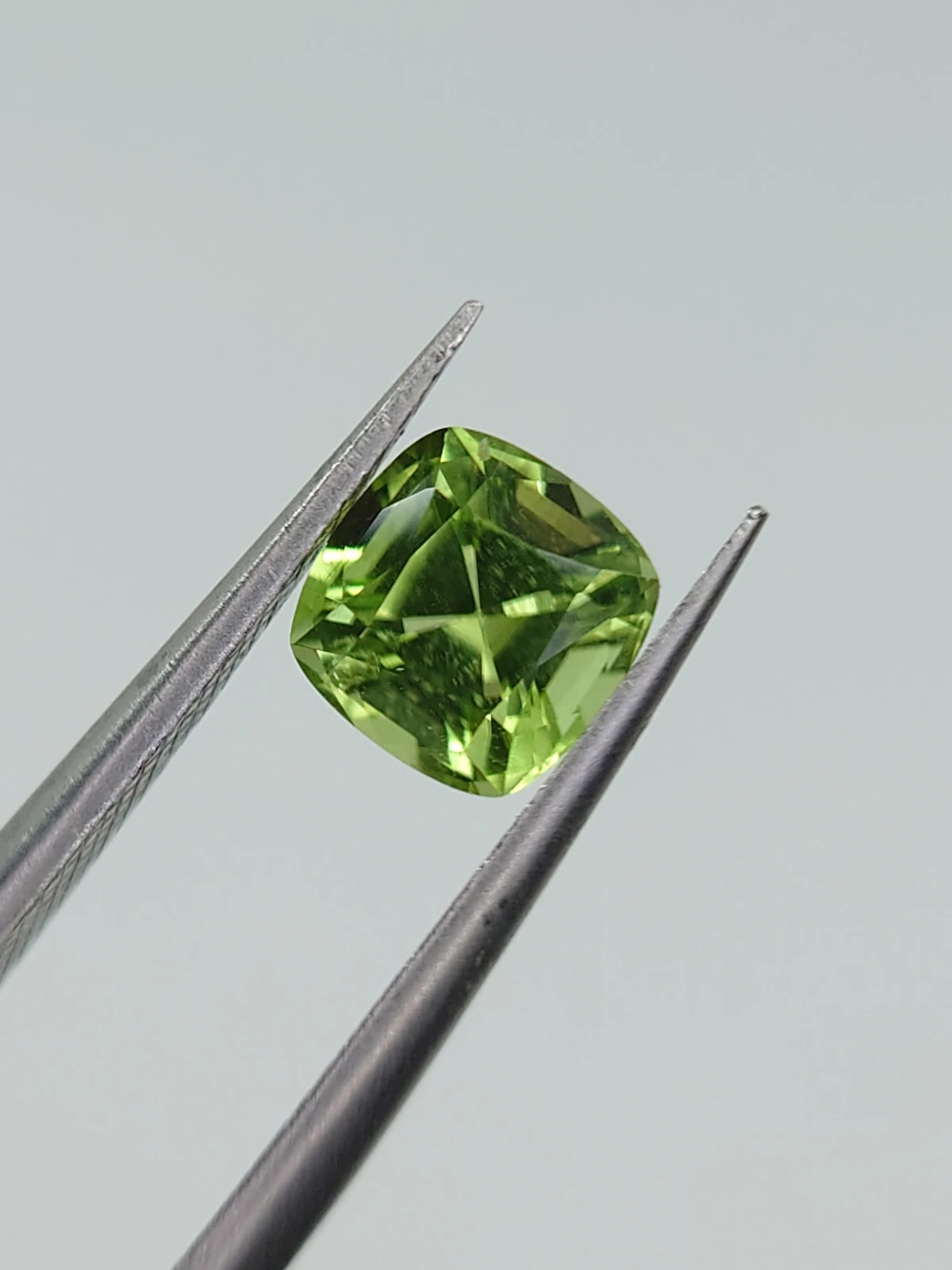1.22ct Natural Peridot Square Cut Loose Gemstone From Pakistan — view 1
