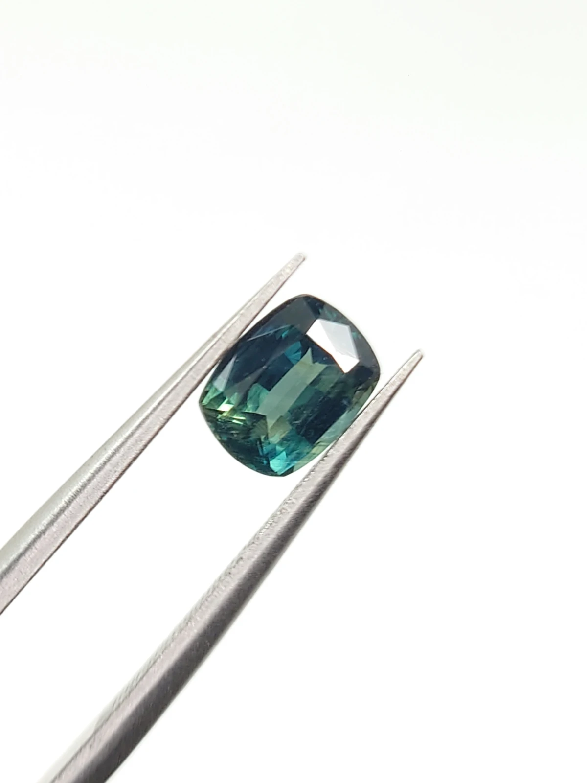 1.16ct Natural Bicolor Sapphire Modified Cushion Cut Loose Gemstone From Nigeria — view 1