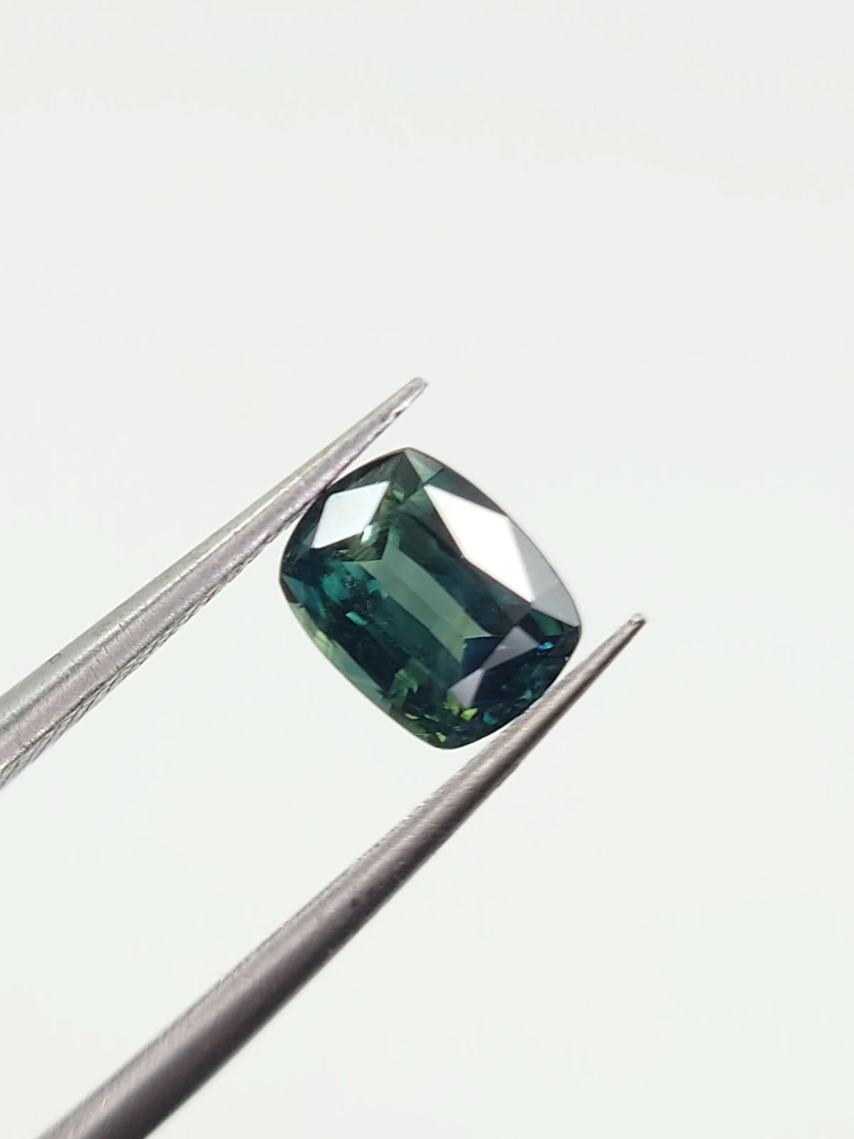 1.16ct Natural Bicolor Sapphire Modified Cushion Cut Loose Gemstone From Nigeria — view 3