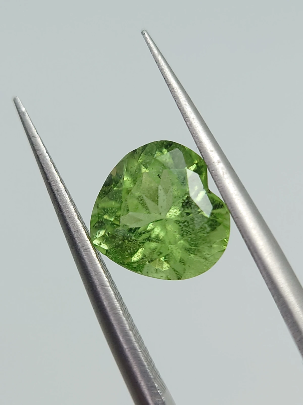 2.02ct Natural Peridot Heart Cut Loose Gemstone From Pakistan — view 4