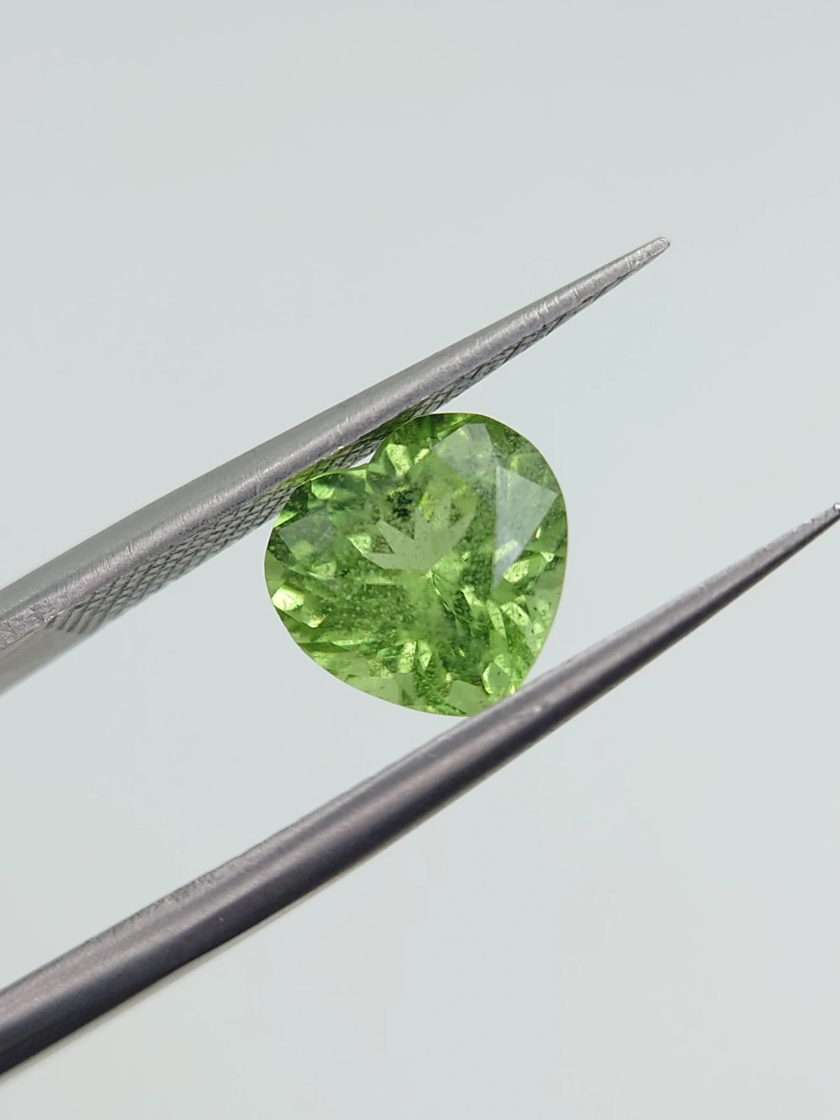 2.02ct Natural Peridot Heart Cut Loose Gemstone From Pakistan — view 7