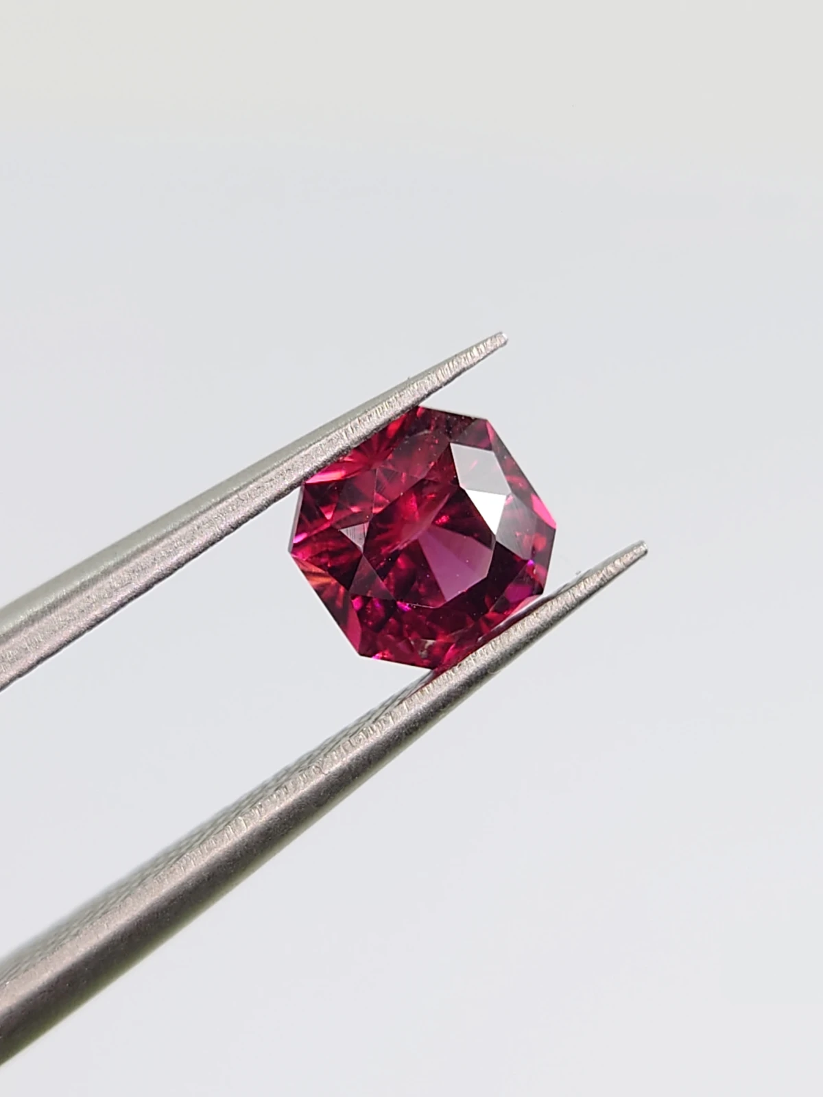 1.13ct Natural Rhodolite Garnet Fancy Cut Loose Gemstone From Tanzania — view 1