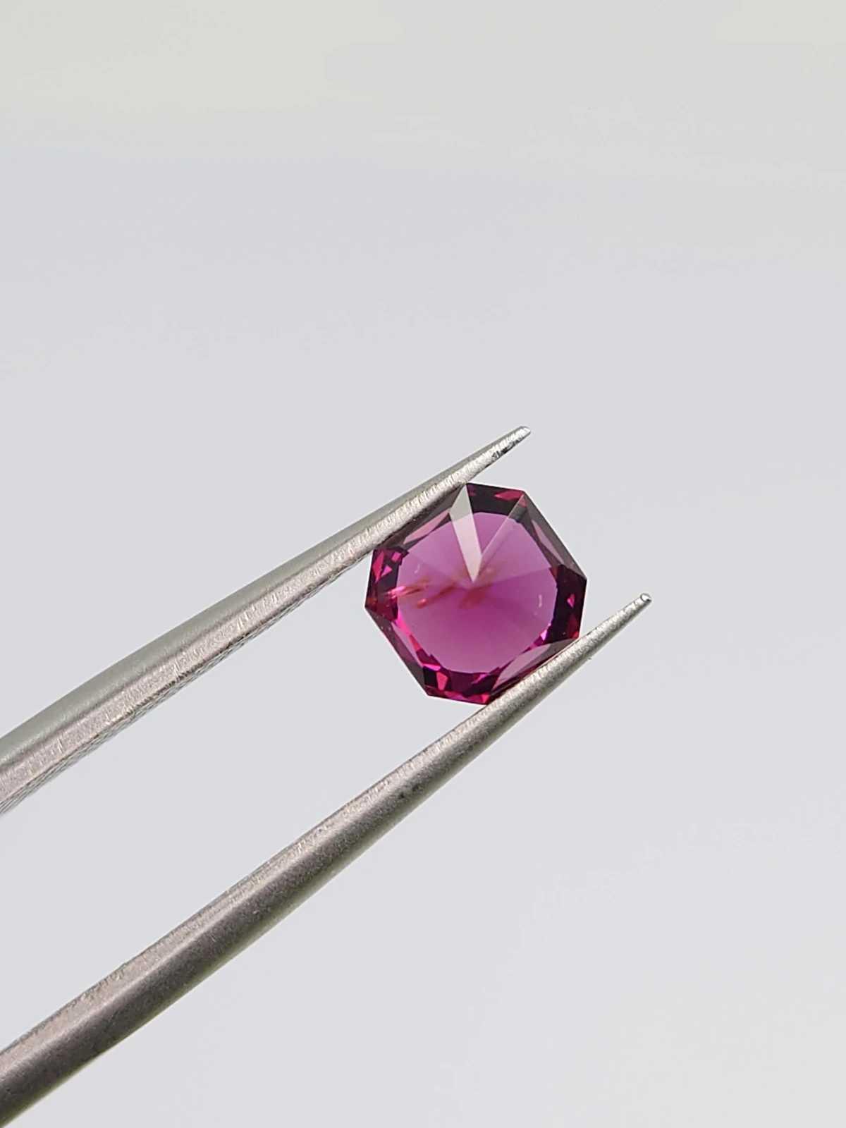 1.13ct Natural Rhodolite Garnet Fancy Cut Loose Gemstone From Tanzania — view 3