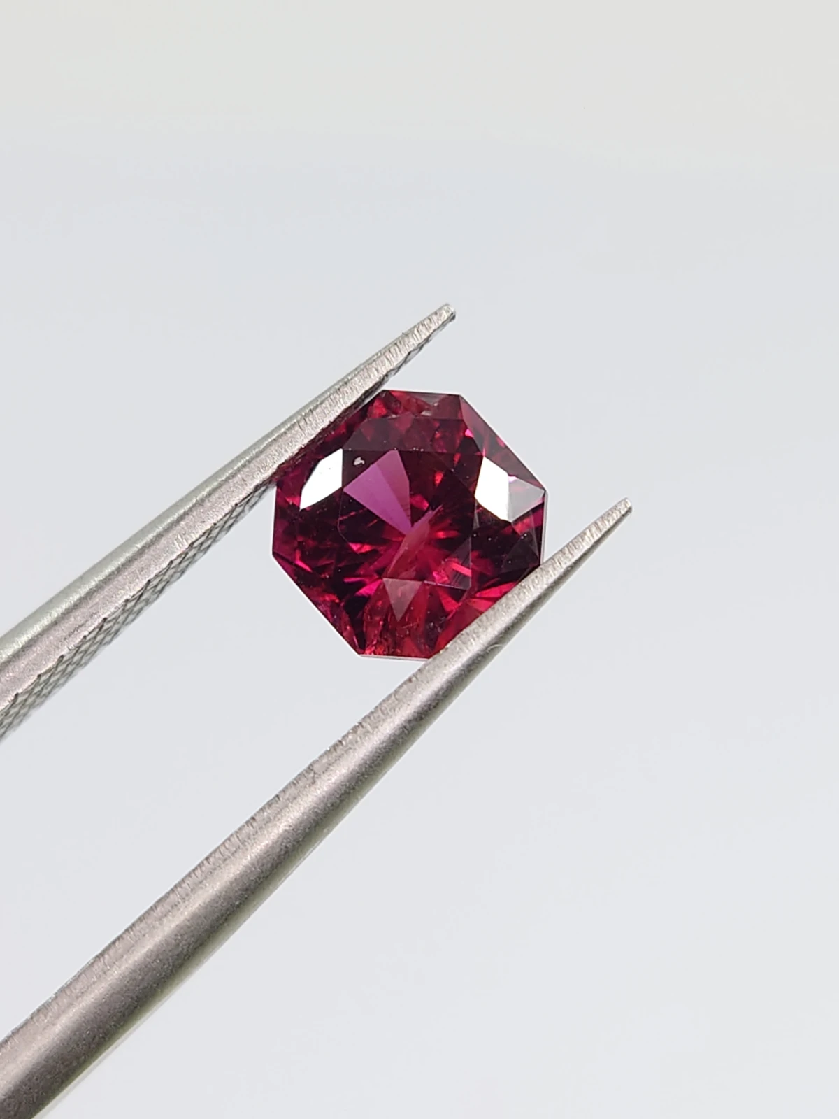 1.13ct Natural Rhodolite Garnet Fancy Cut Loose Gemstone From Tanzania — view 6