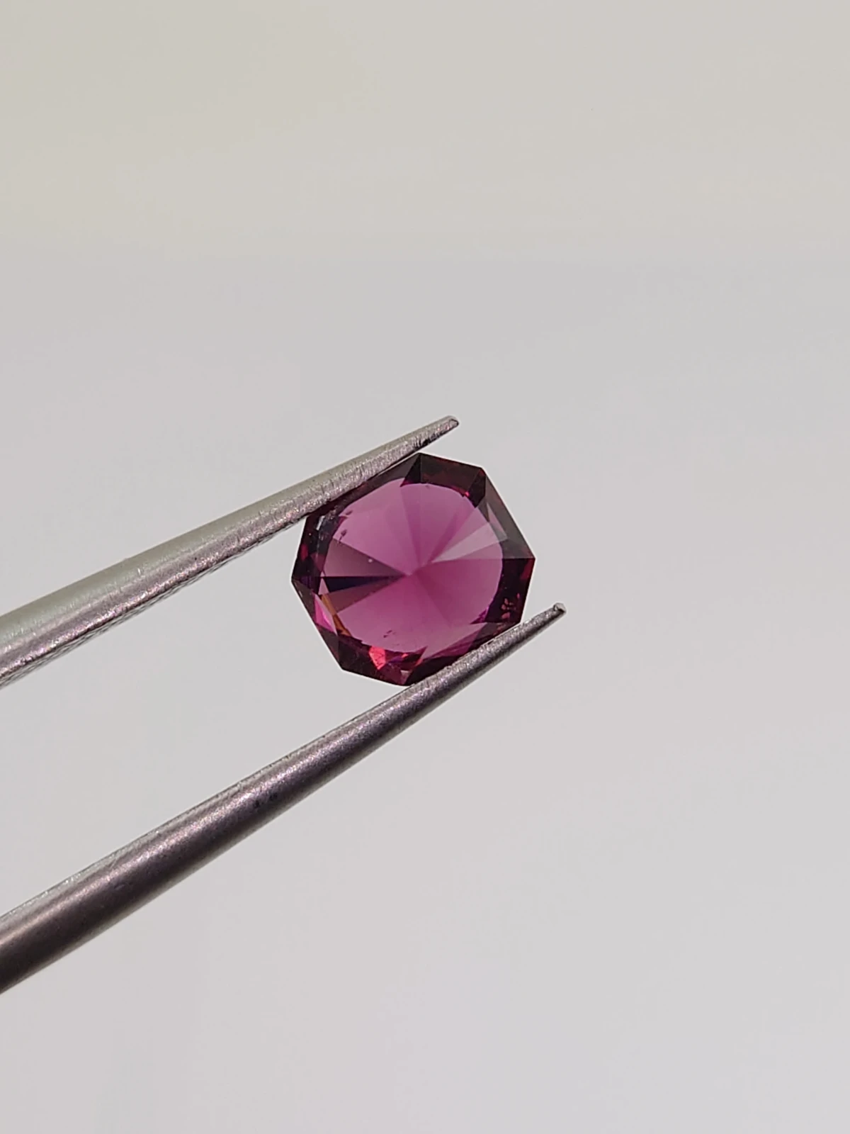 0.93ct Natural Rhodolite Garnet Fancy Cut Loose Gemstone From Tanzania — view 3