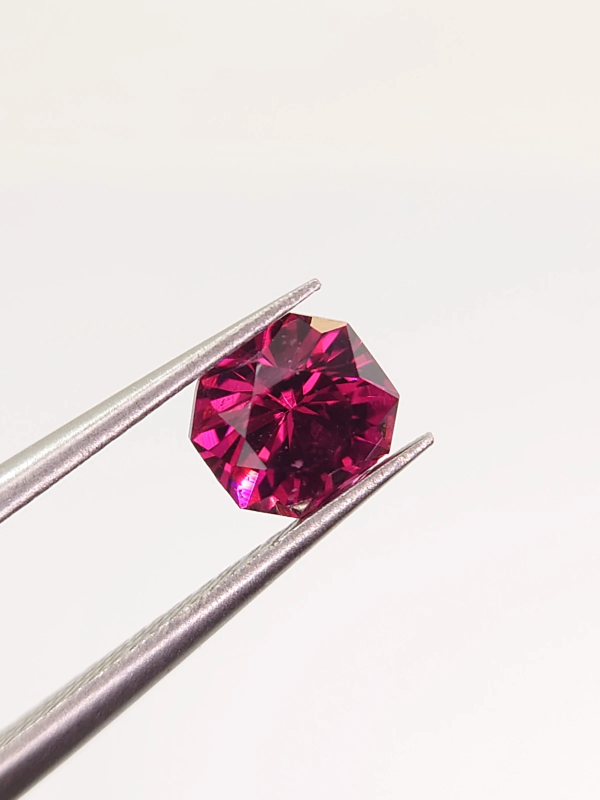 0.93ct Natural Rhodolite Garnet Fancy Cut Loose Gemstone From Tanzania — view 7