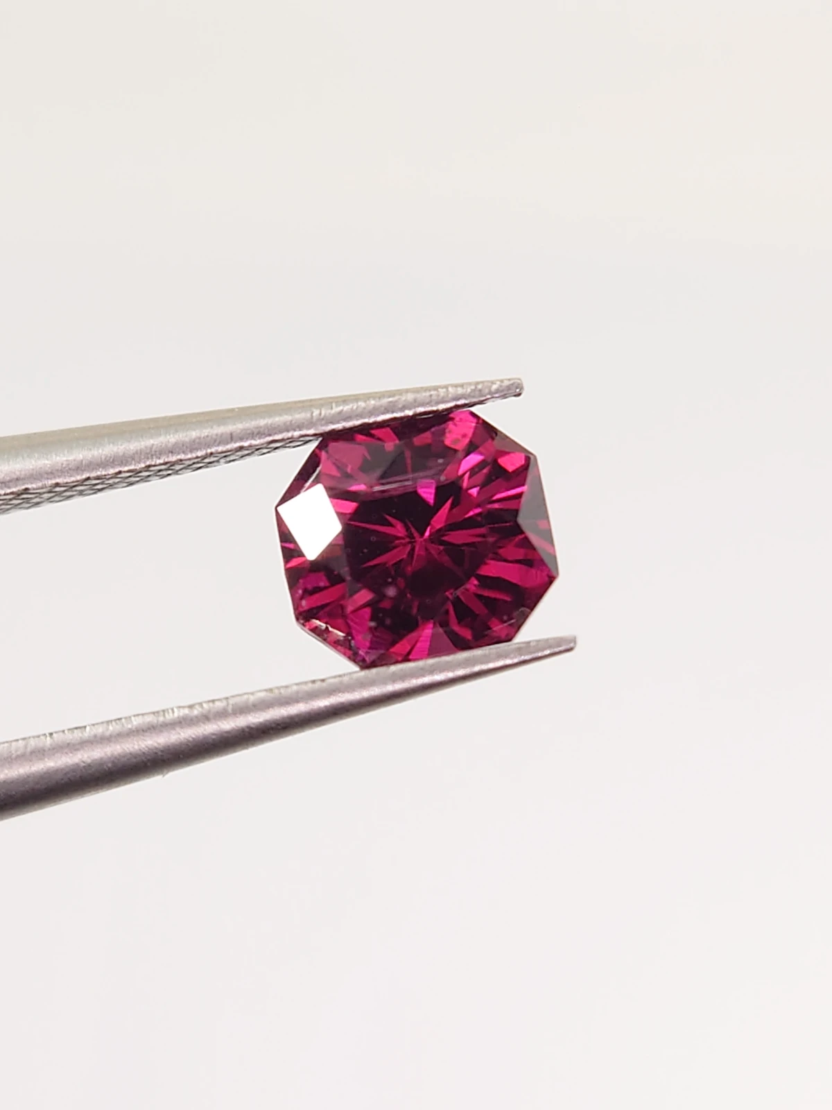 0.93ct Natural Rhodolite Garnet Fancy Cut Loose Gemstone From Tanzania — view 8