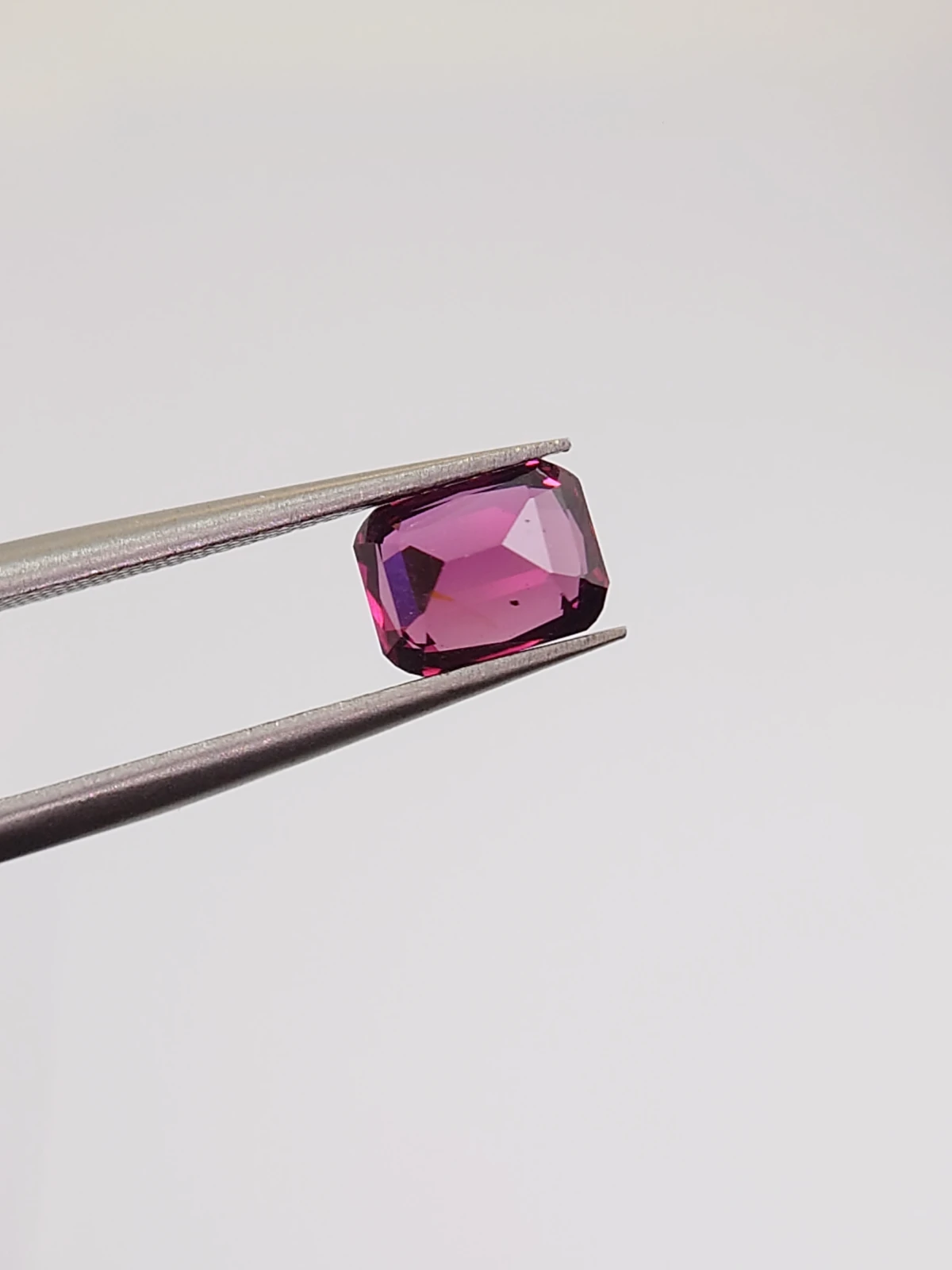1.23ct Natural Rhodolite Garnet Cushion Cut Loose Gemstone From Tanzania — view 3